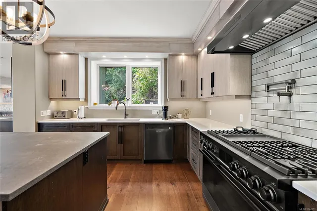 11295 ACORN PLACE, North Saanich 5