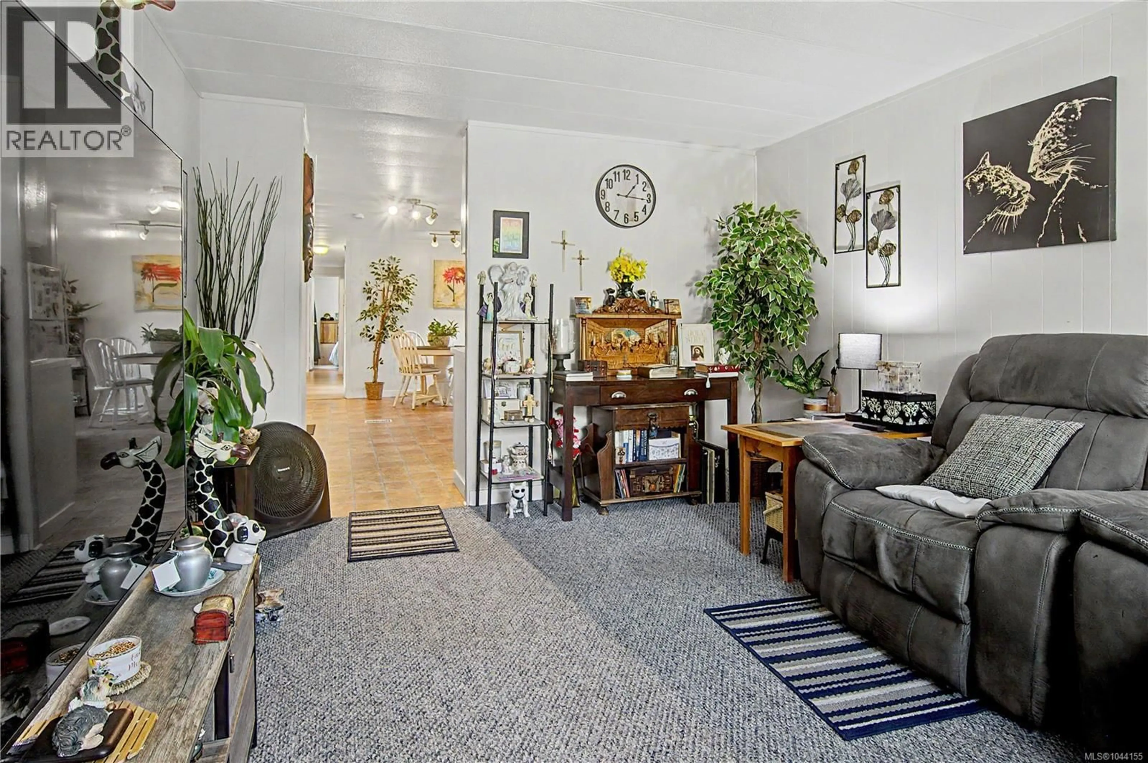 Living room with furniture, unknown for 38 HONEY DRIVE, Nanaimo British Columbia V9R5N1