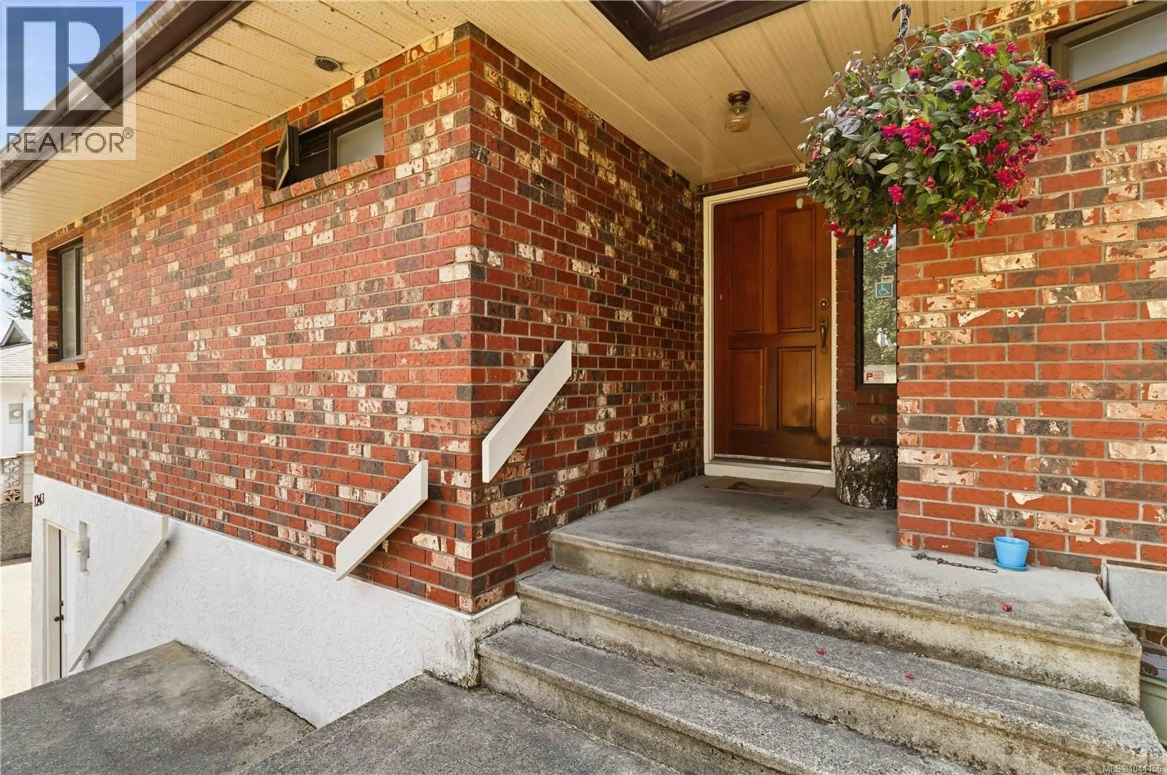 Unknown for 1243 STANCIL LANE, View Royal British Columbia V8Z1R6