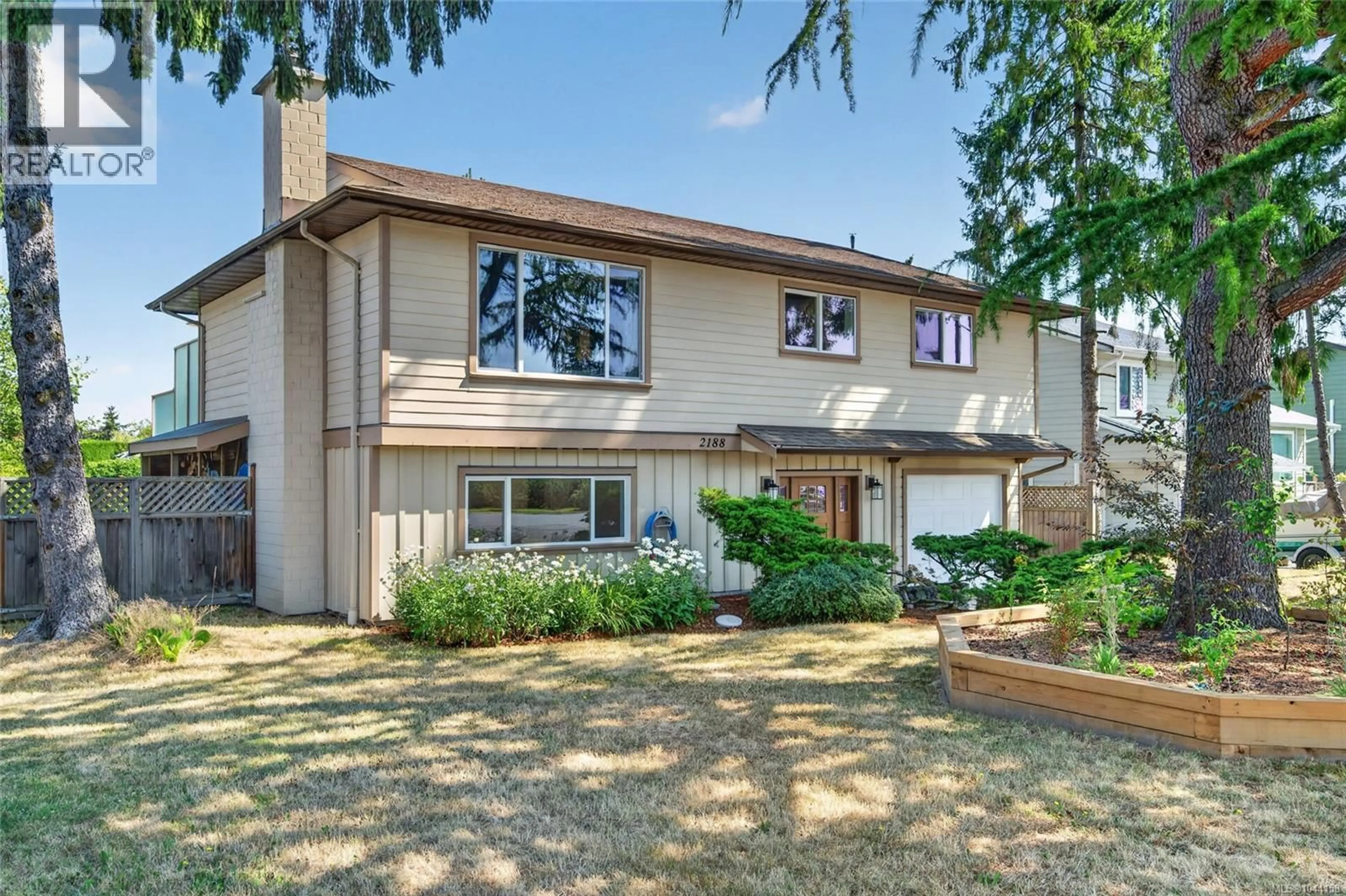 Home with vinyl exterior material, street for 2188 CALVIN AVENUE, Sidney British Columbia V8L4C3