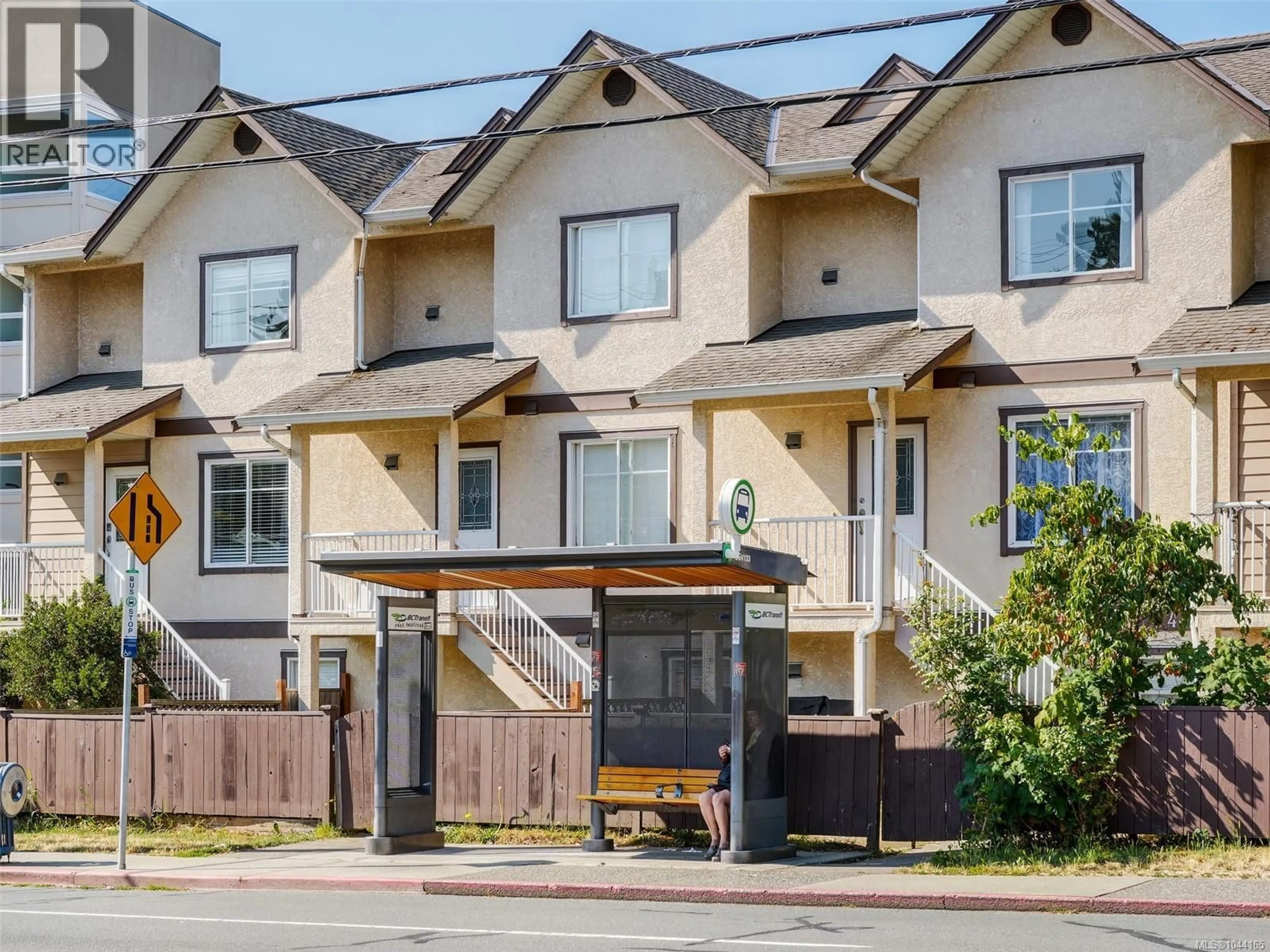 Unknown for 4 - 311 BURNSIDE ROAD EAST, Victoria British Columbia V9A1A6