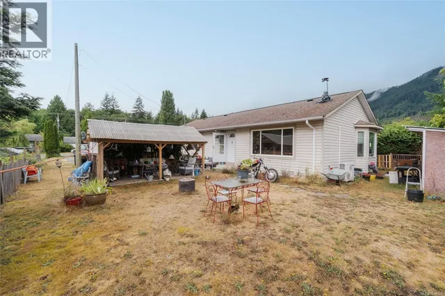 135 MACDONALD ROAD, Lake Cowichan 2