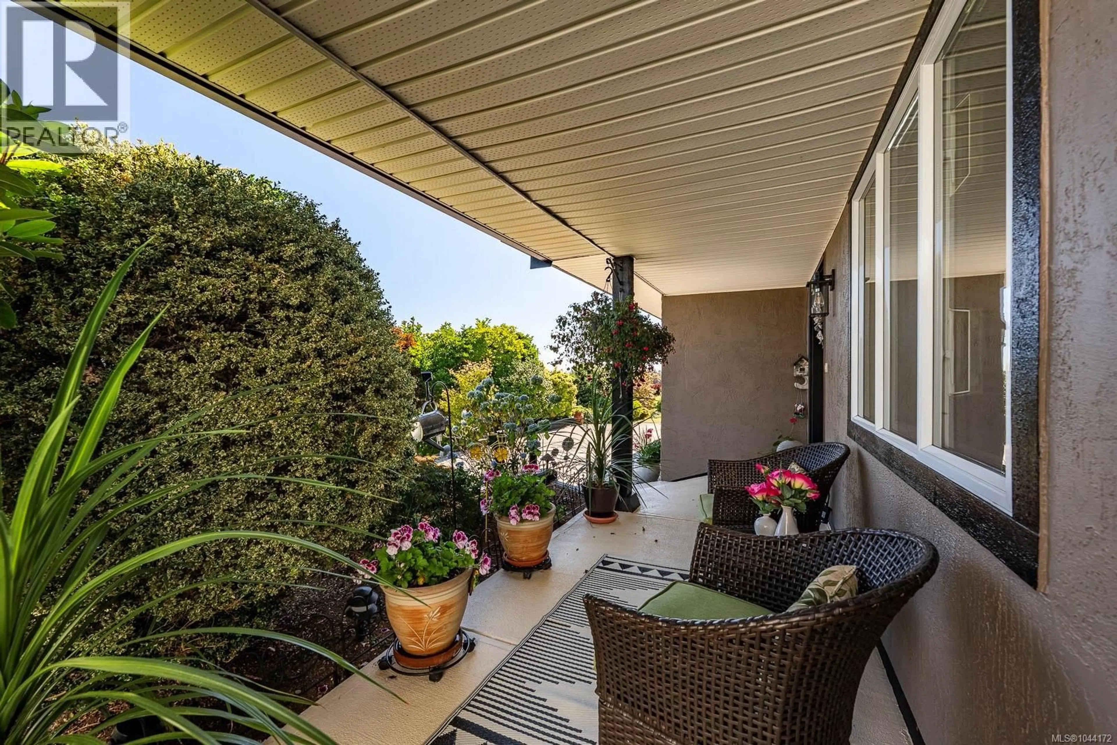 Patio, street for 757 BOWEN DRIVE, Campbell River British Columbia V9H1S2