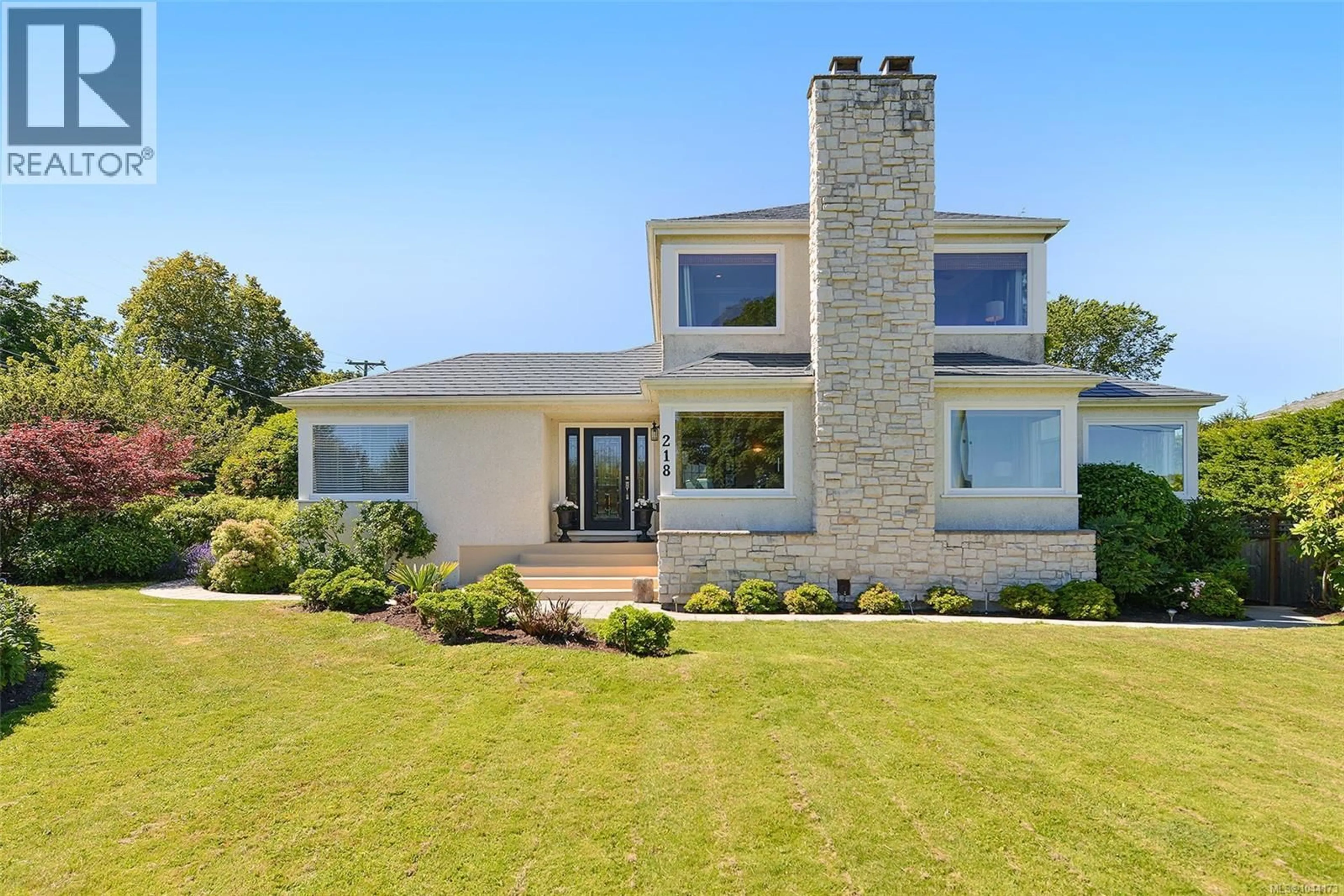 Home with brick exterior material, unknown for 218 BEACH DRIVE, Oak Bay British Columbia V8S2M1