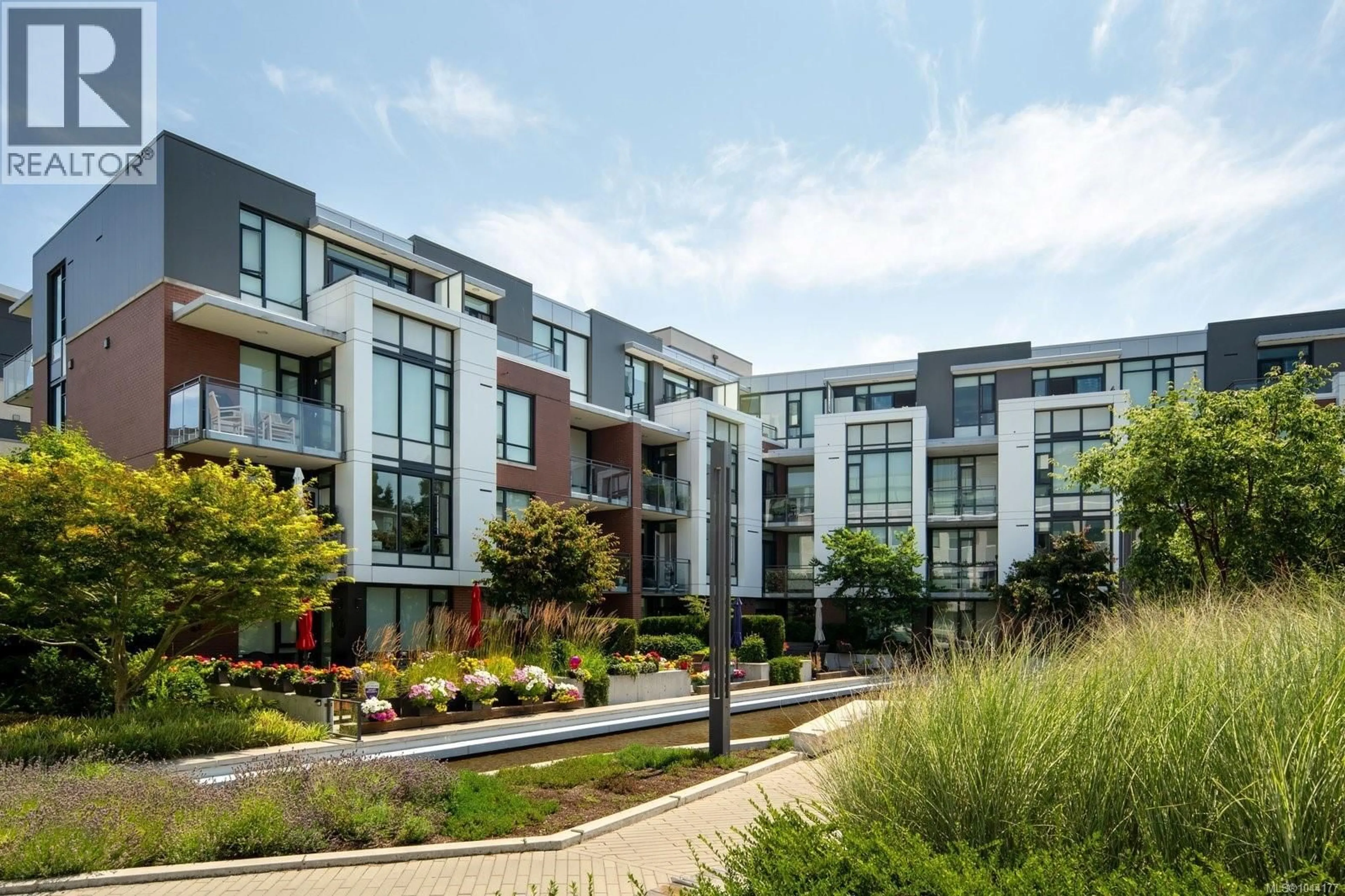 Patio, building for 309 - 530 MICHIGAN STREET, Victoria British Columbia V8V0G2