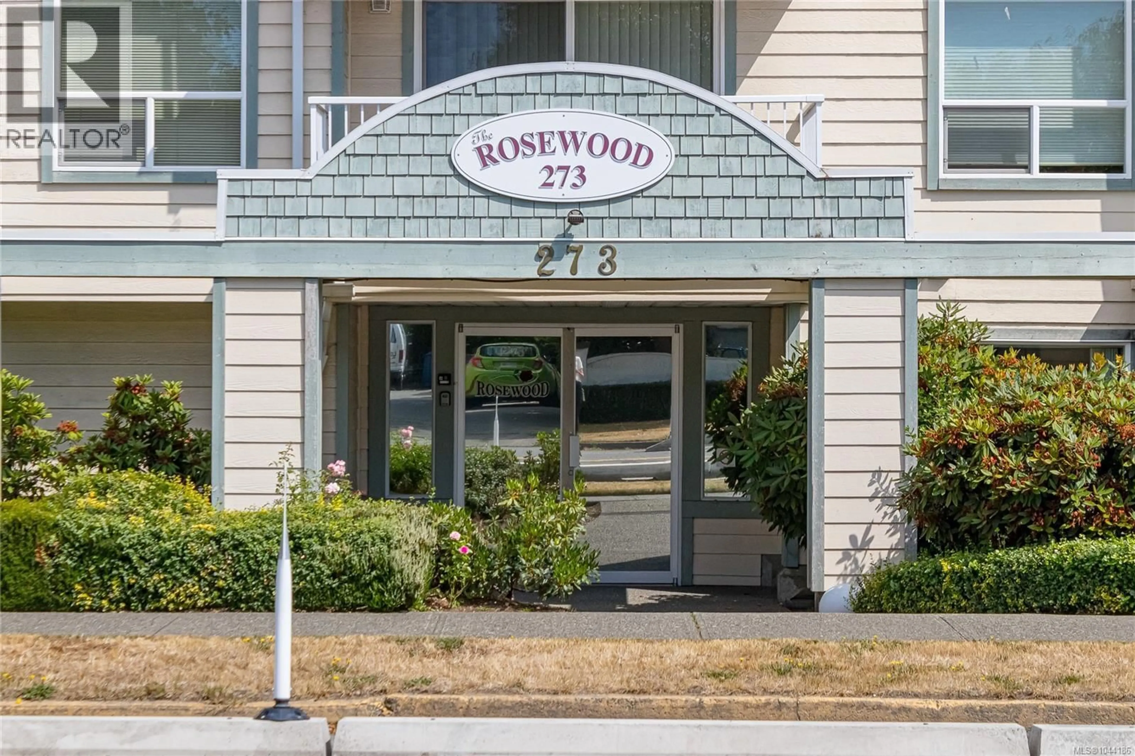 Indoor foyer for 207 - 273 CORONATION AVENUE, Duncan British Columbia V9L2T1