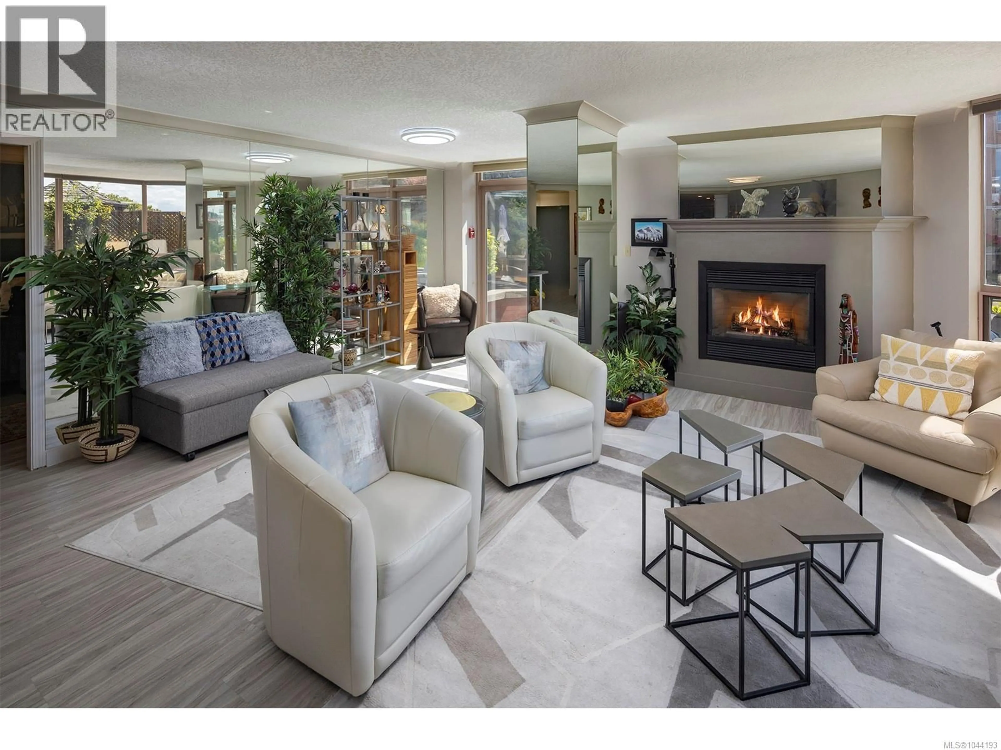 Living room with furniture, unknown for 101 - 636 MONTREAL STREET, Victoria British Columbia V8V4Y1