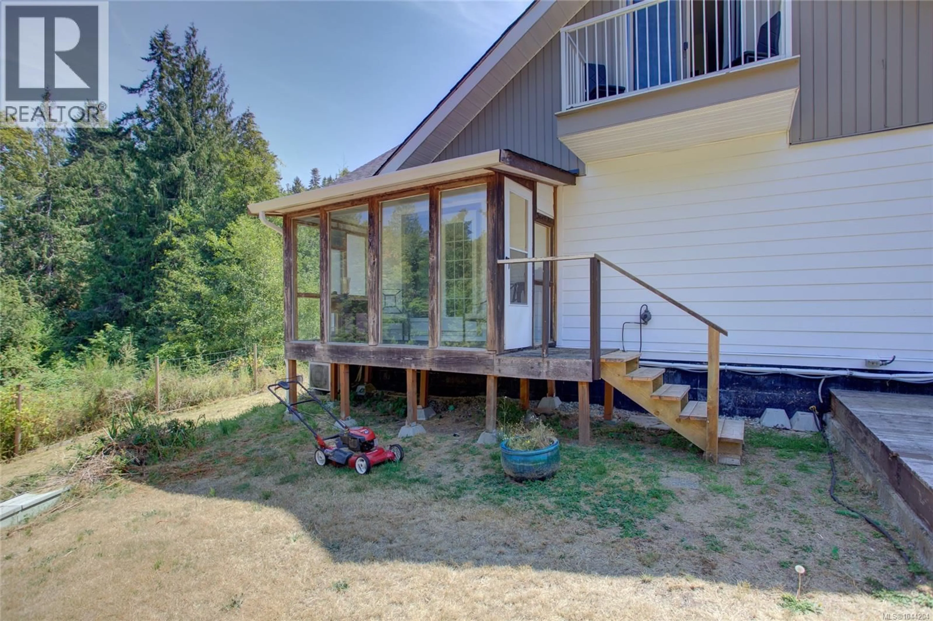 Patio, unknown for 8147 SHASTA ROAD, Crofton British Columbia V0R1K0