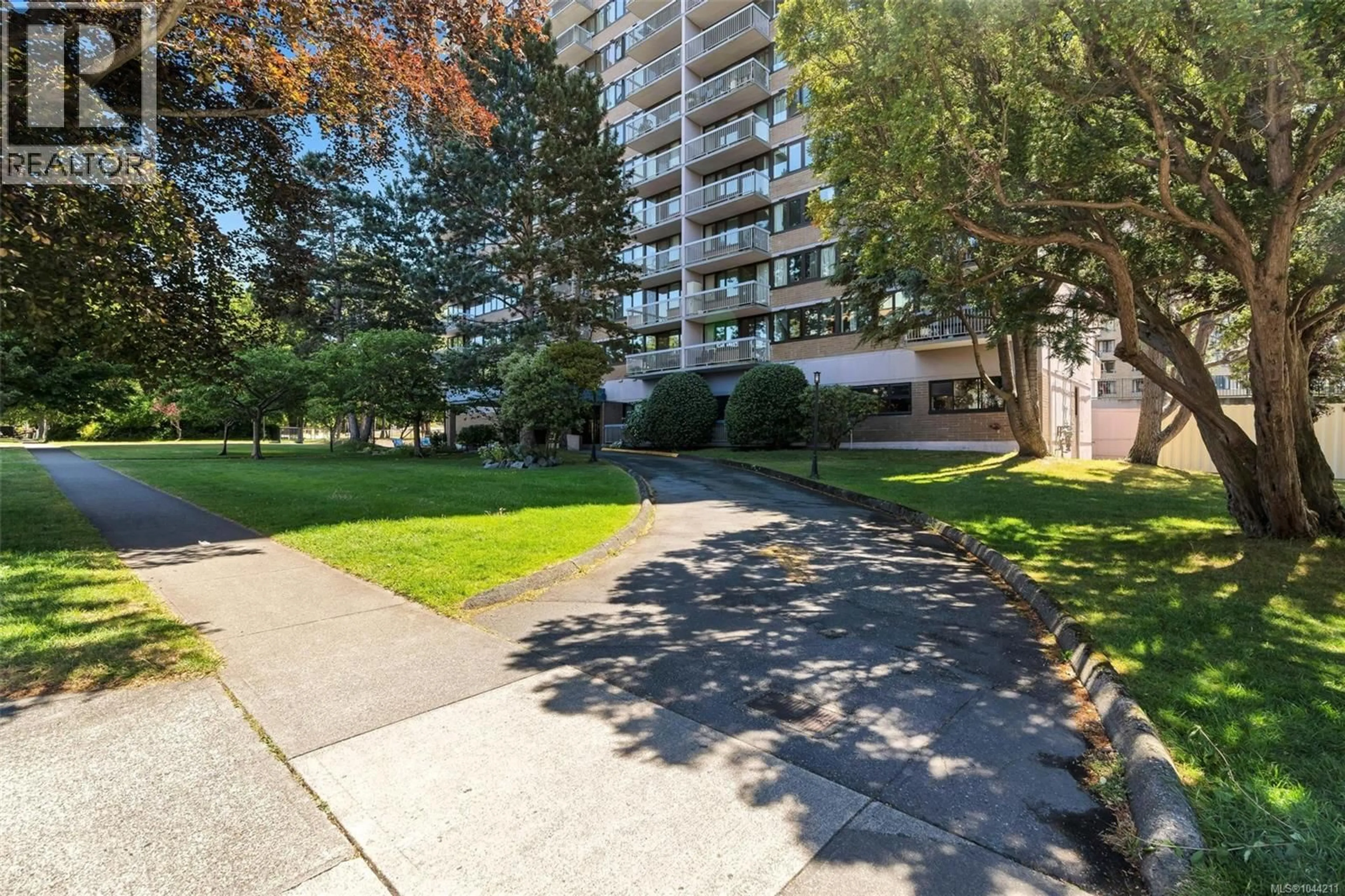 Patio, street for 809 - 647 MICHIGAN STREET, Victoria British Columbia V8V1S9