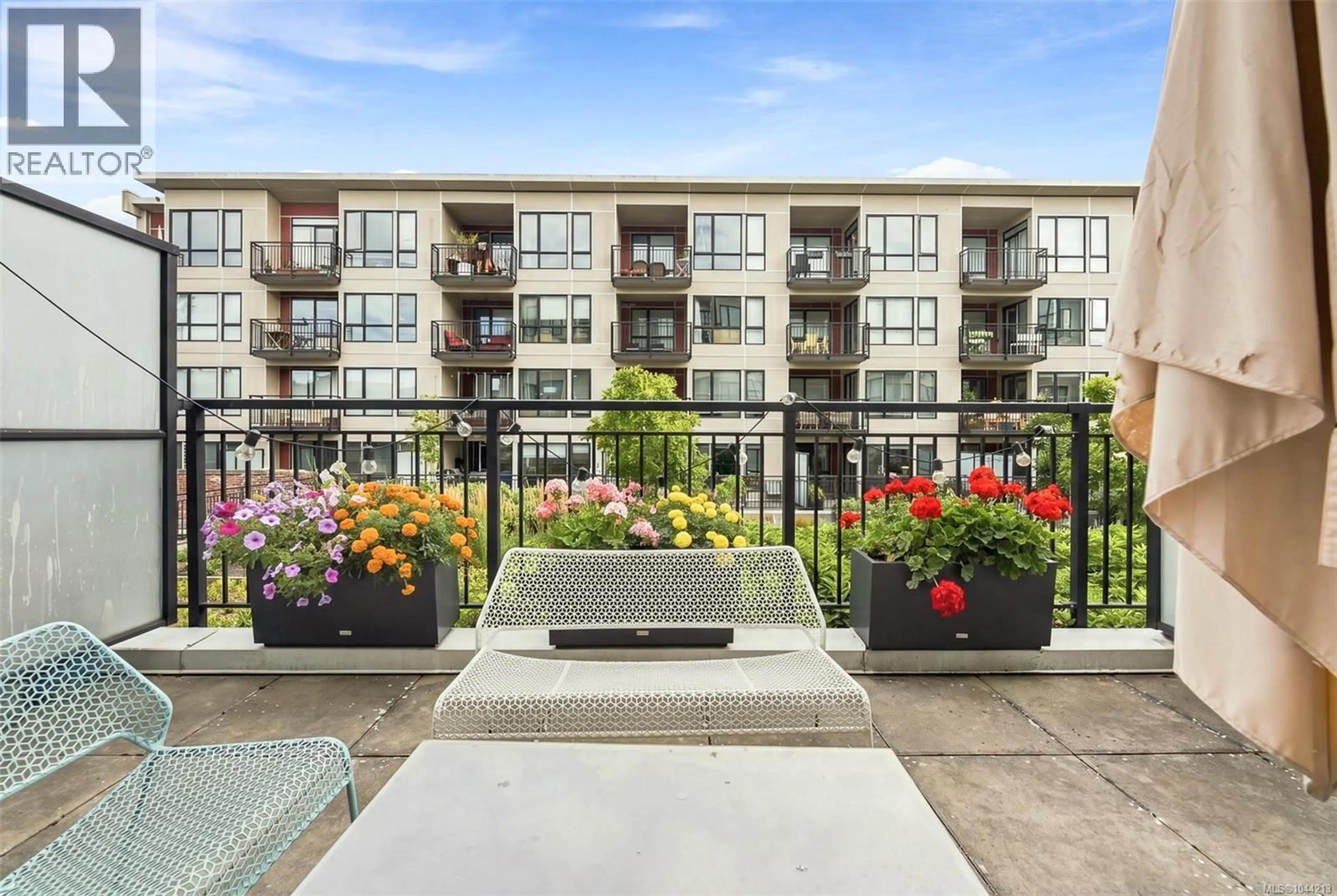 Patio, unknown for 215 - 517 FISGARD STREET, Victoria British Columbia V8W0C5