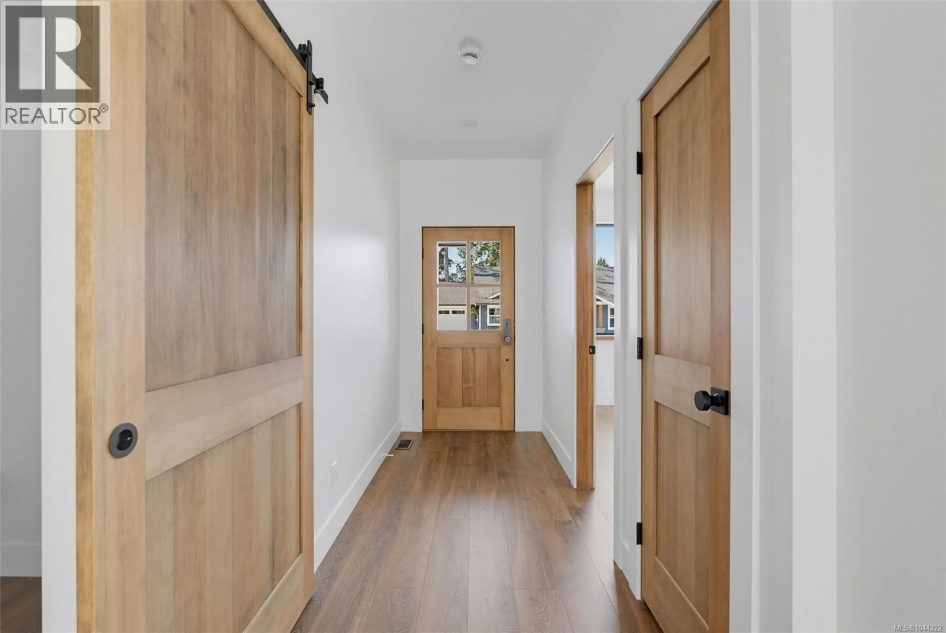 Indoor entryway for 2029 OAKHILL PLACE, Duncan British Columbia V9L0J2