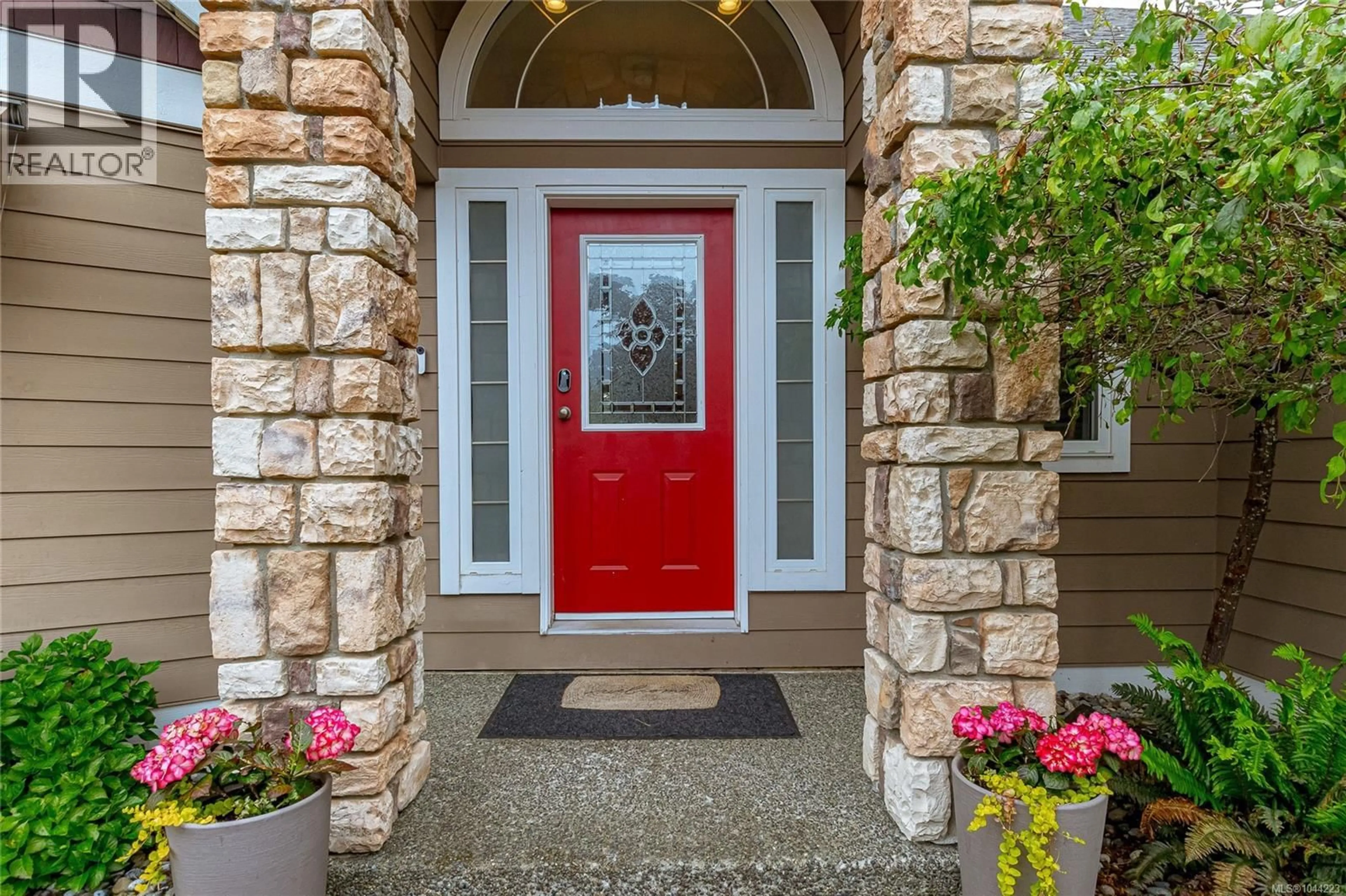 Indoor entryway for 560 TORY PLACE, Colwood British Columbia V9C3S2