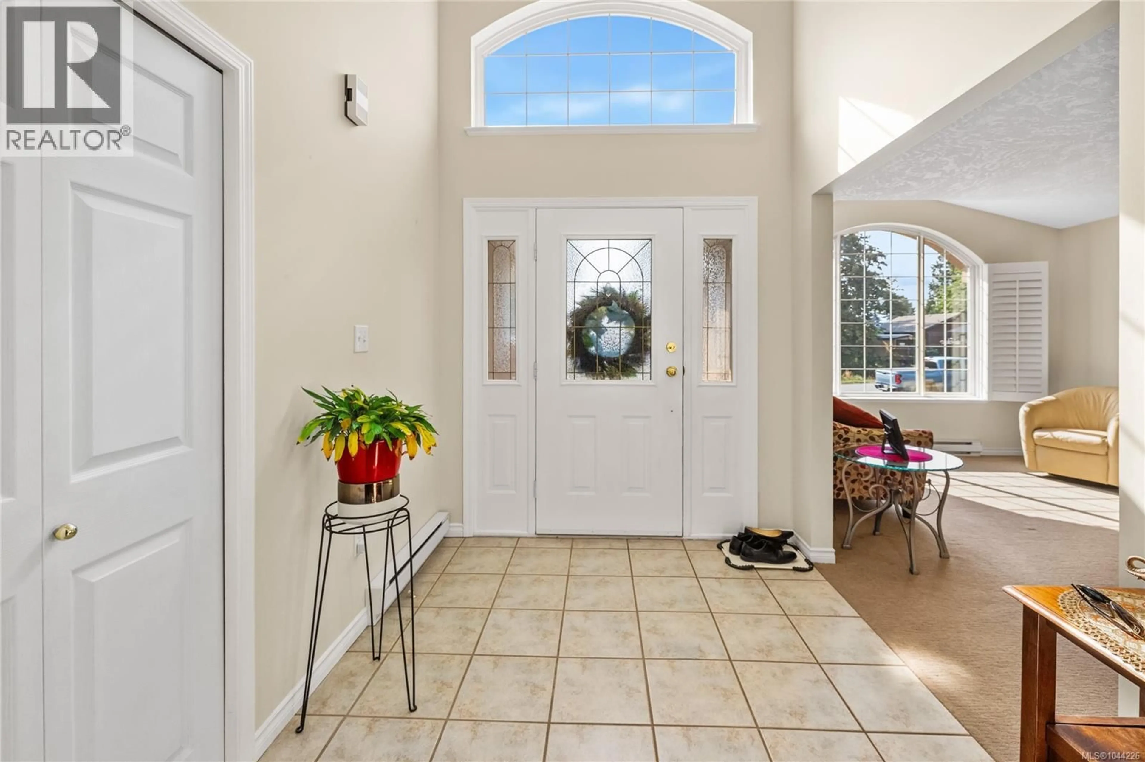 Indoor entryway for 3576 HIDDEN OAKS CRESCENT, Cobble Hill British Columbia V0R1L4