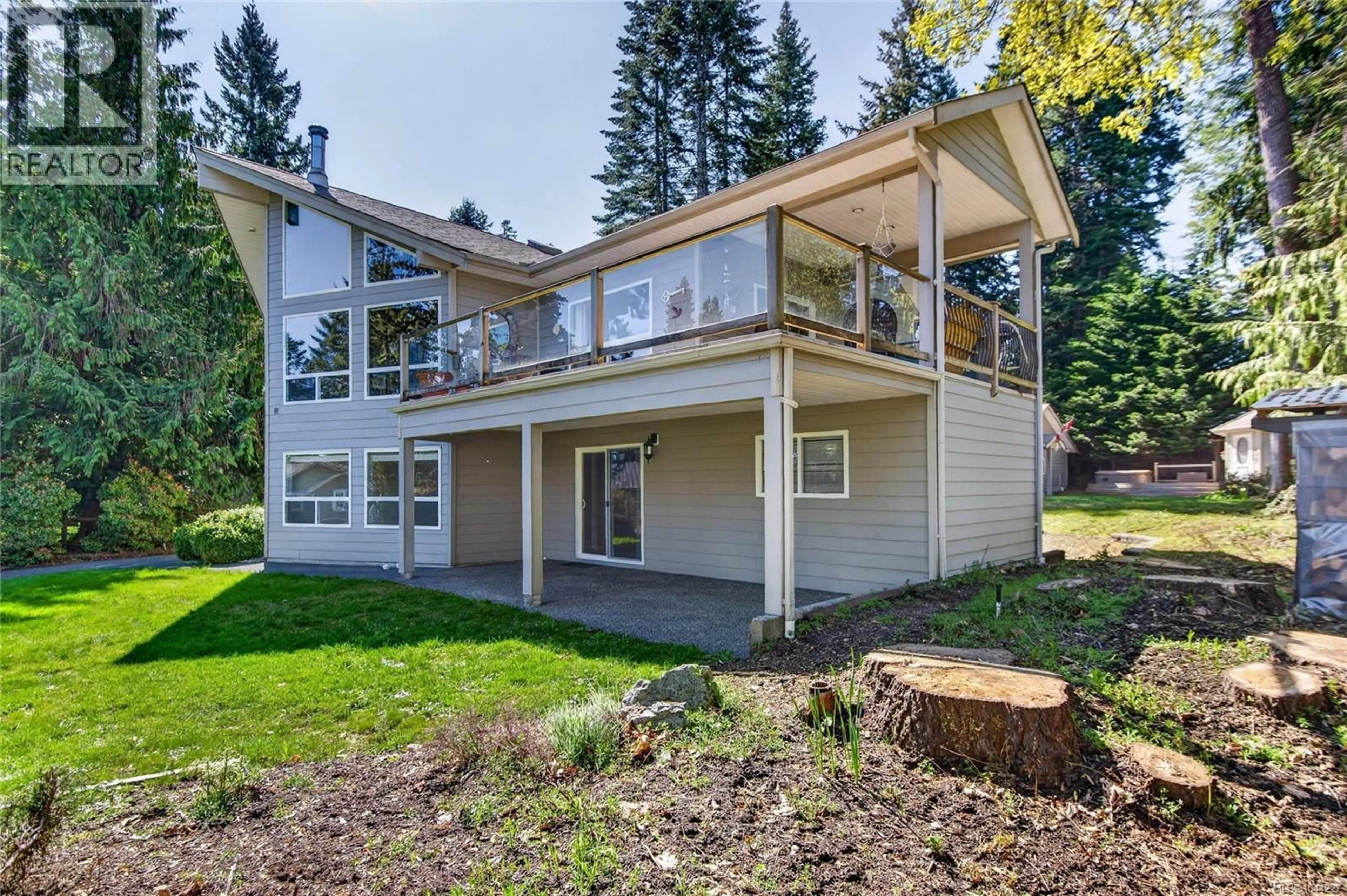 Home with vinyl exterior material, unknown for 4594 MAPLE GUARD DRIVE, Bowser British Columbia V0R1G0