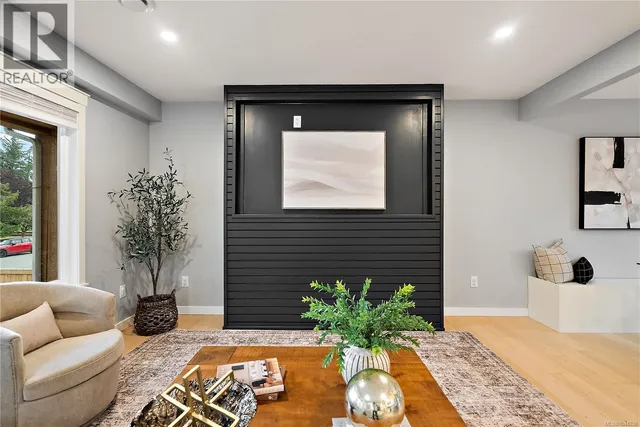 3053 JENNER ROAD, Colwood 5