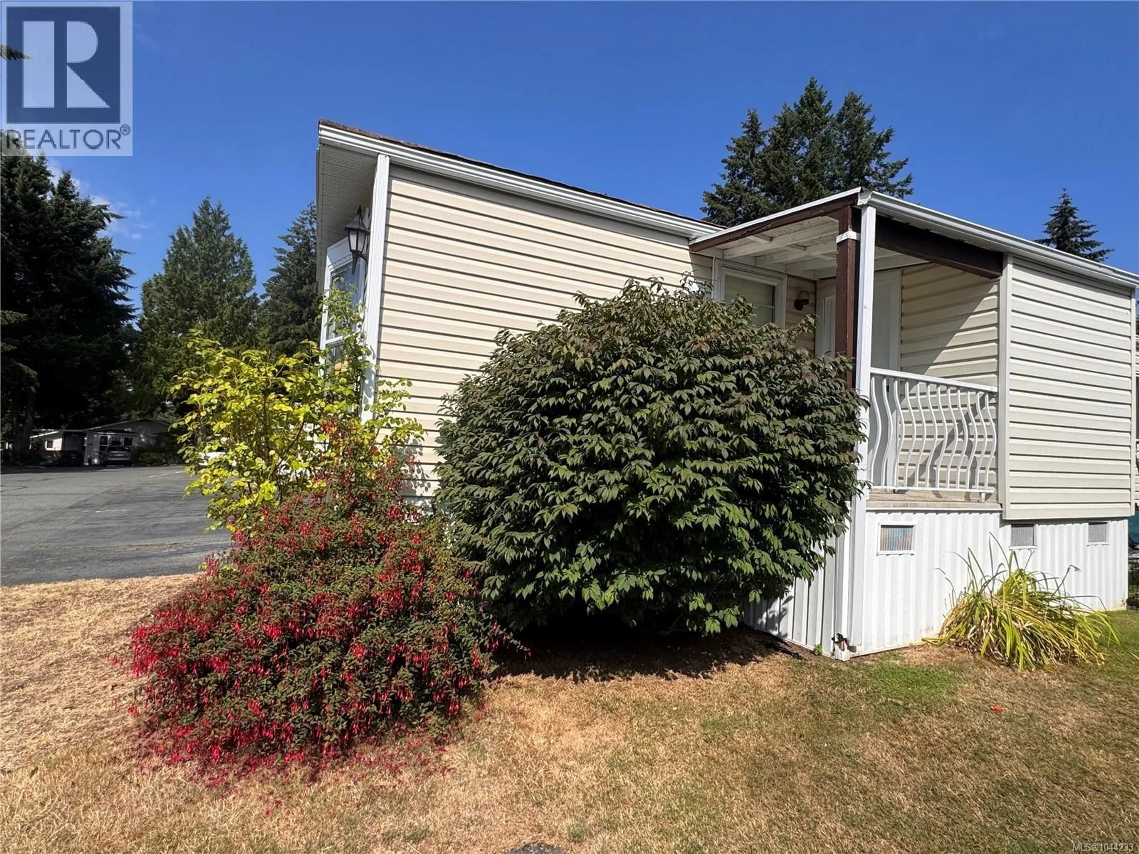 Home with vinyl exterior material, street for 30 - 5854 TURNER ROAD, Nanaimo British Columbia V9T2N6