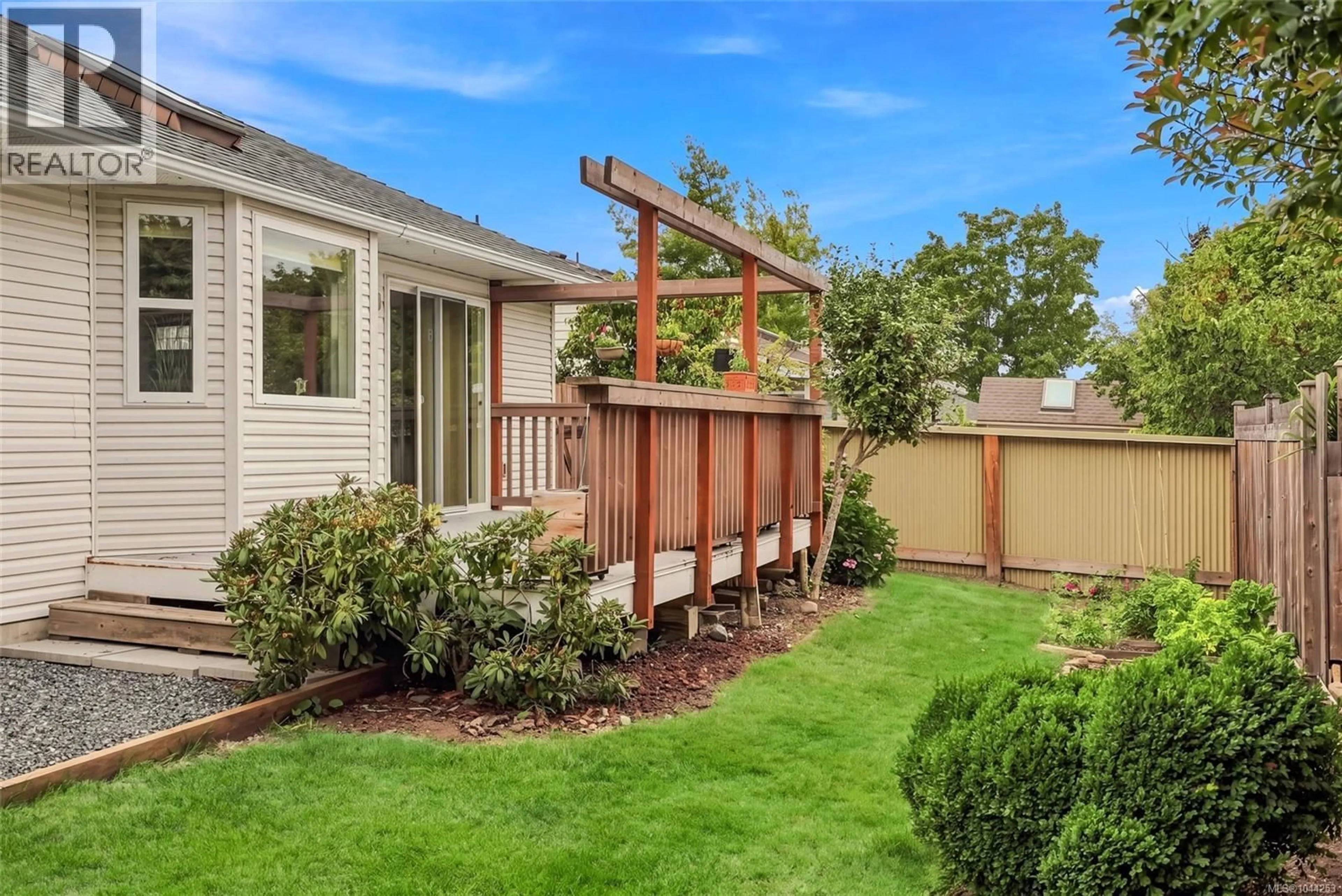 Patio, street for 85 MAGNOLIA DRIVE, Parksville British Columbia V9P2P6
