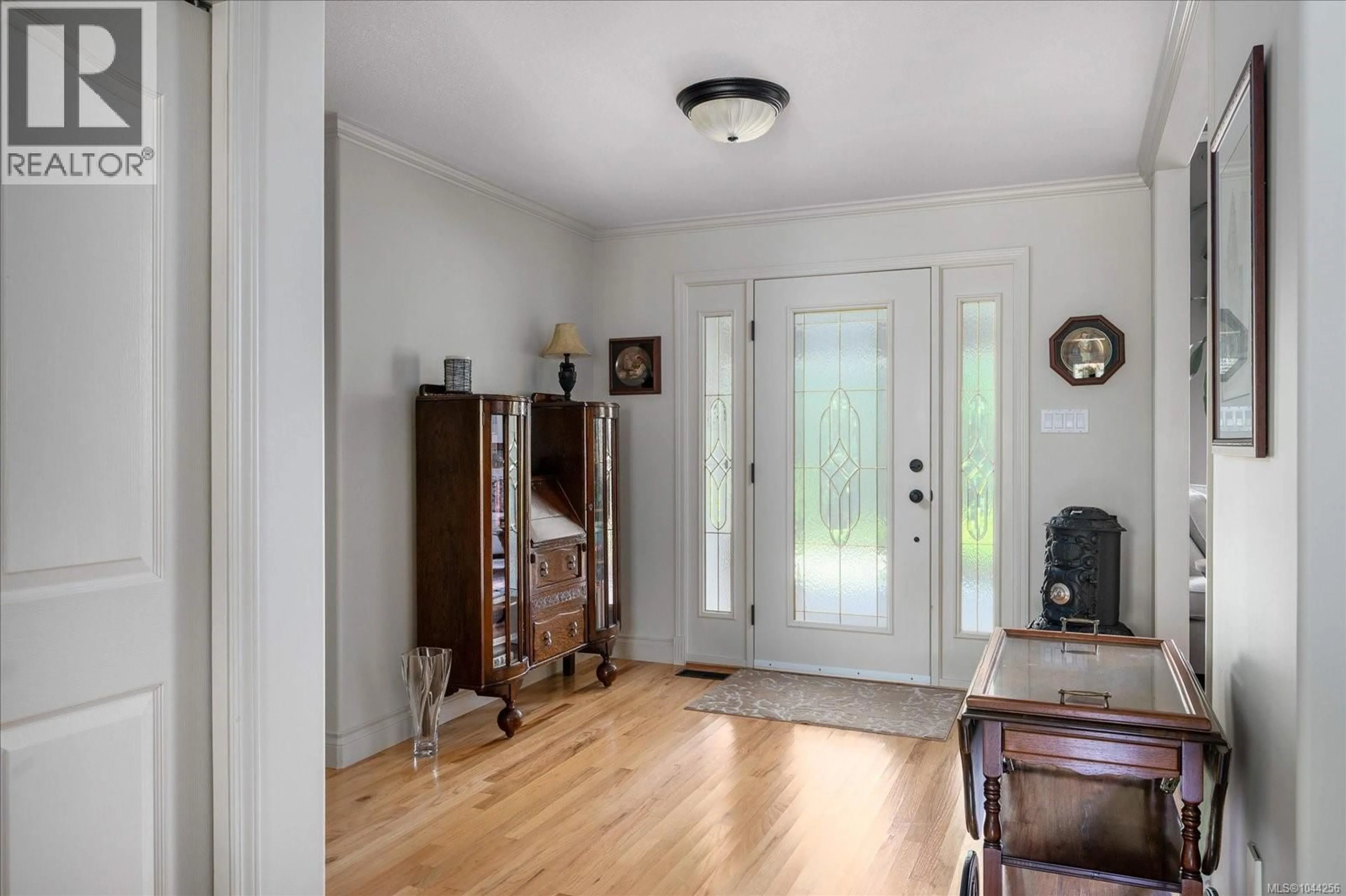 Indoor entryway for 280 BUTLER AVENUE, Parksville British Columbia V9P1K9