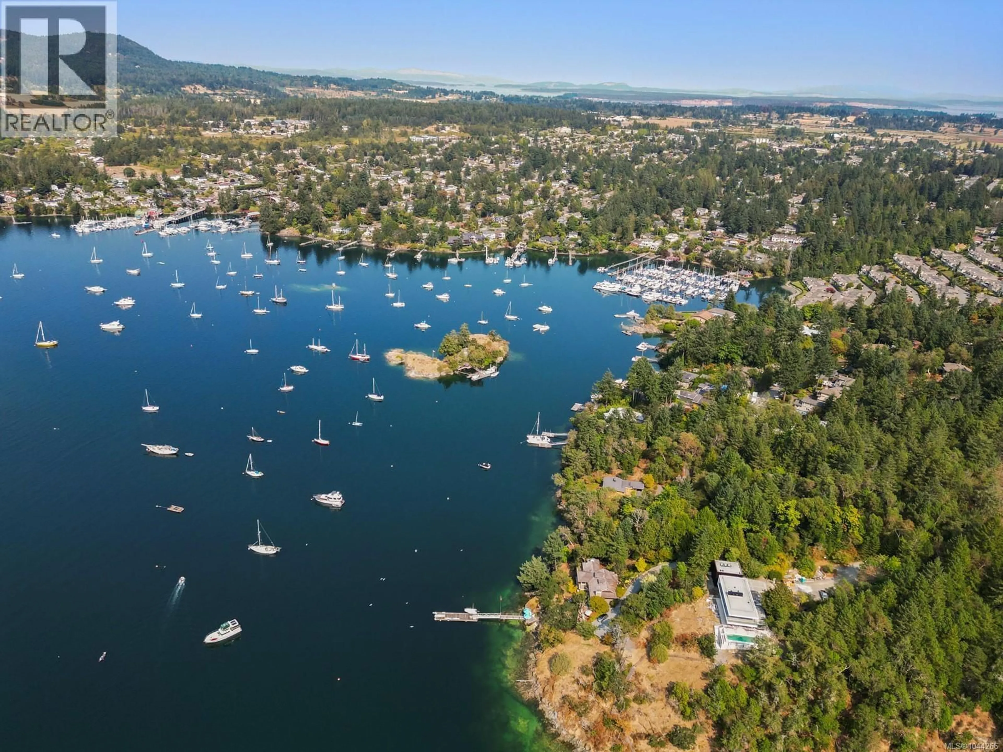 A pic from outside/outdoor area/front of a property/back of a property/a pic from drone, water/lake/river/ocean view for 12 - 930 JOSEPHINE ROAD, Central Saanich British Columbia V8M1B3