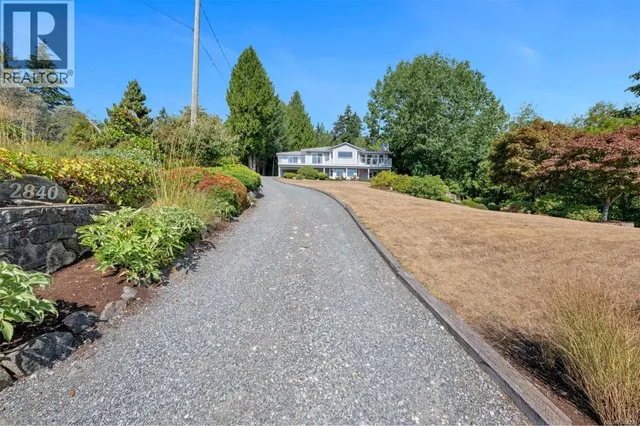 2840 OCEANSIDE LANE, Mill Bay 2
