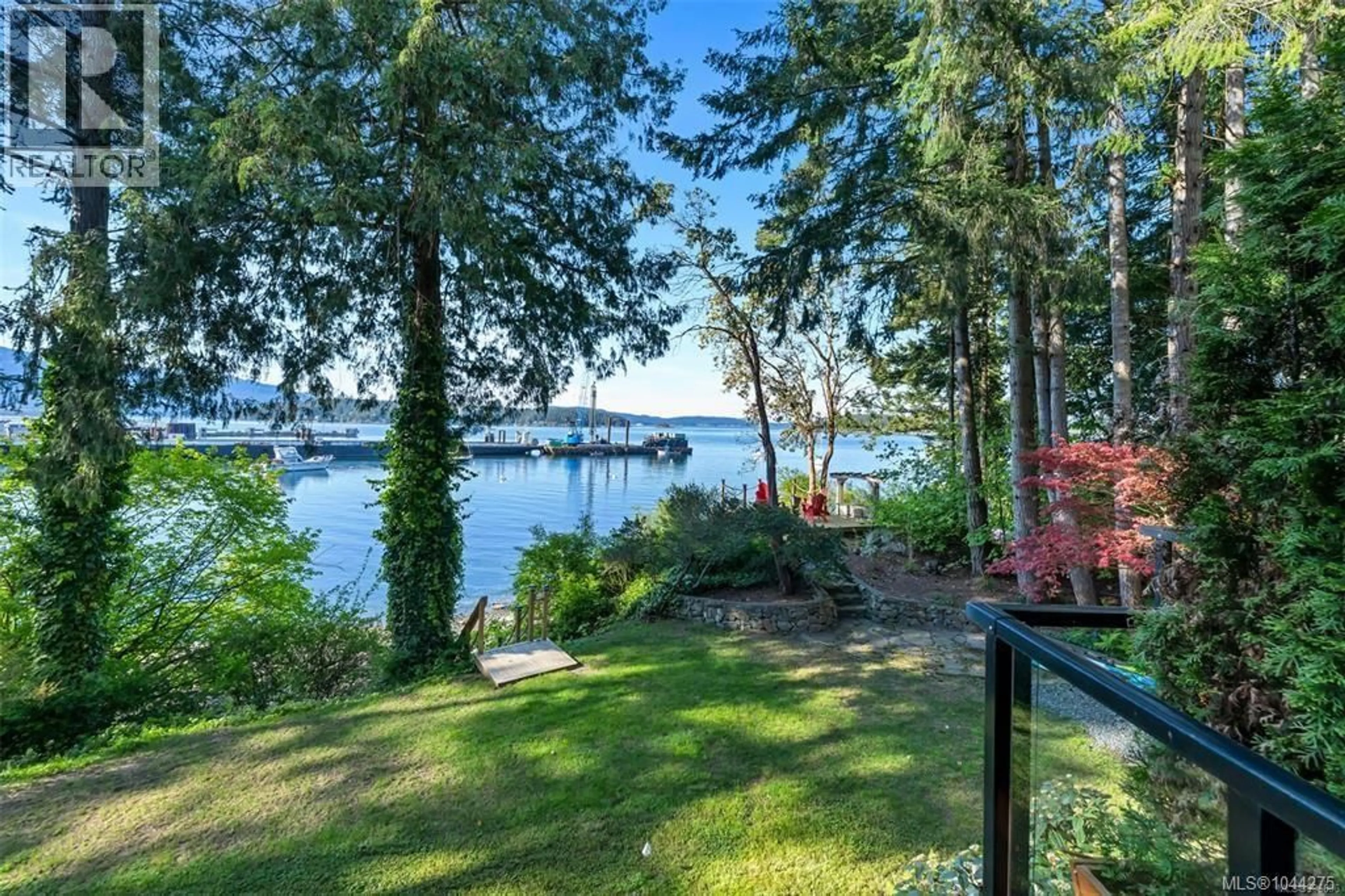 Patio, water/lake/river/ocean view for 2250 DOLPHIN ROAD, North Saanich British Columbia V8L5Y7