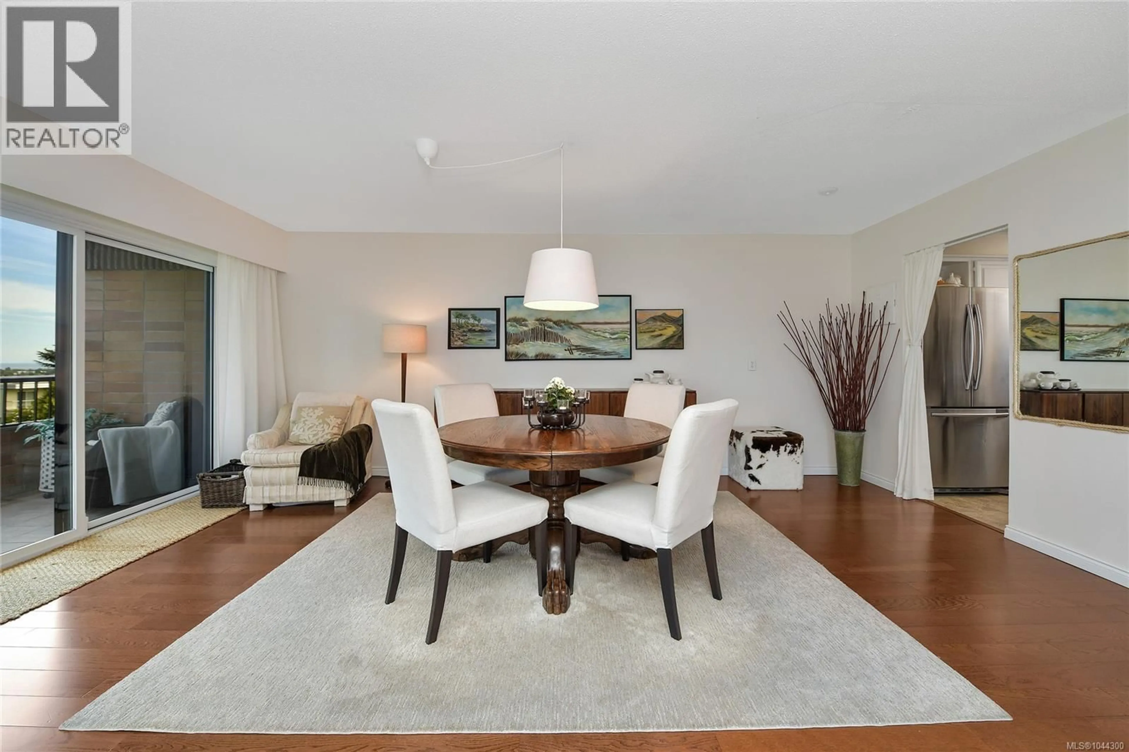 Dining room, wood/laminate floor for 305 - 2930 COOK STREET, Victoria British Columbia V8W3G3