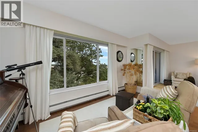 305 - 2930 COOK STREET, Victoria 5