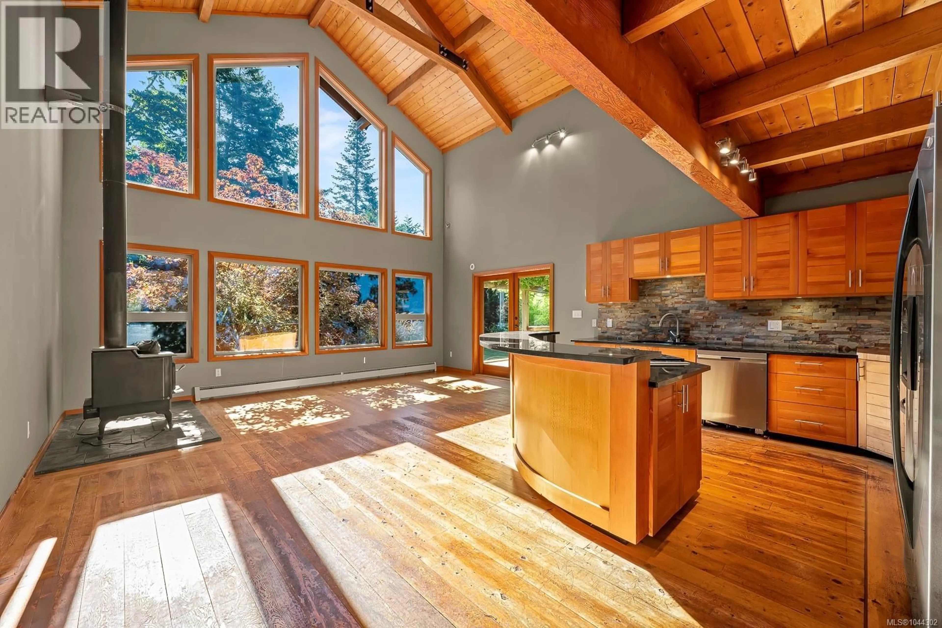 Open concept kitchen, unknown for 1918 CHELSEA ROAD, Courtenay British Columbia V9J1V7