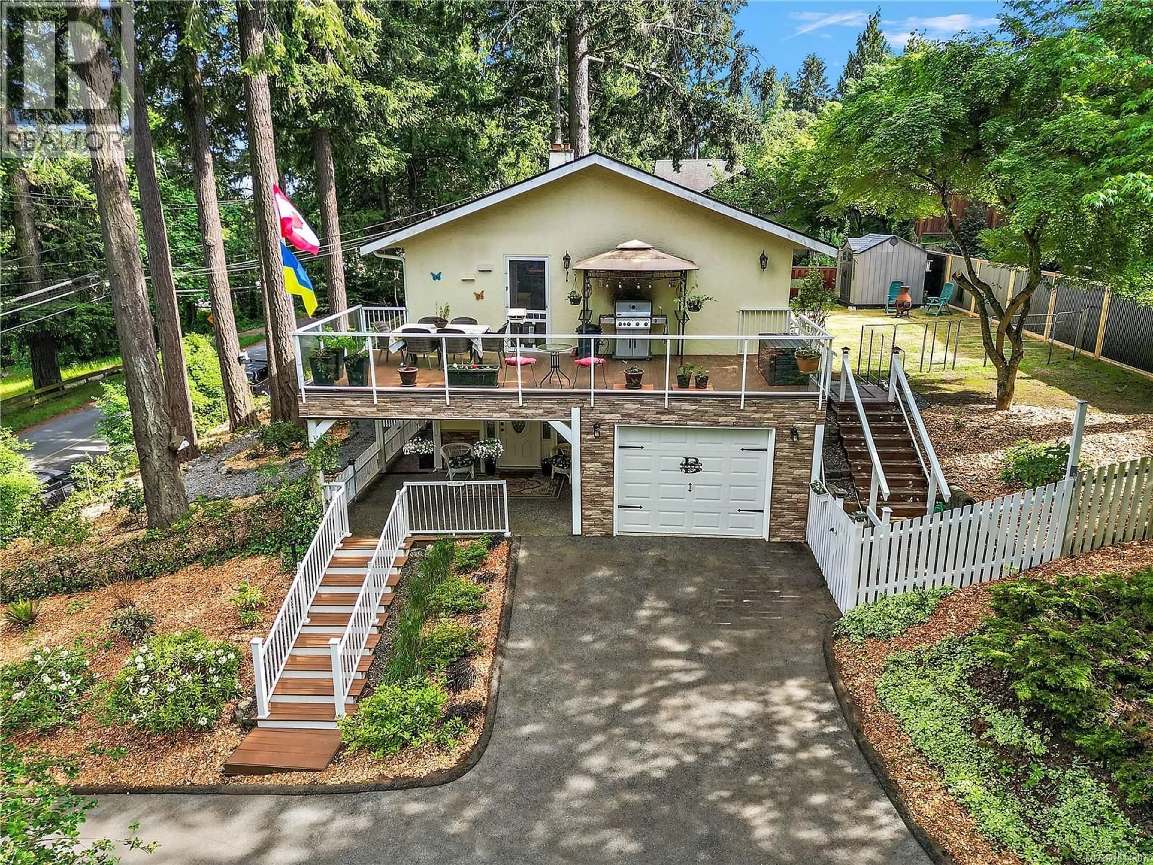 Unknown for 6864 EAST SAANICH ROAD, Central Saanich British Columbia V8Z5Y9