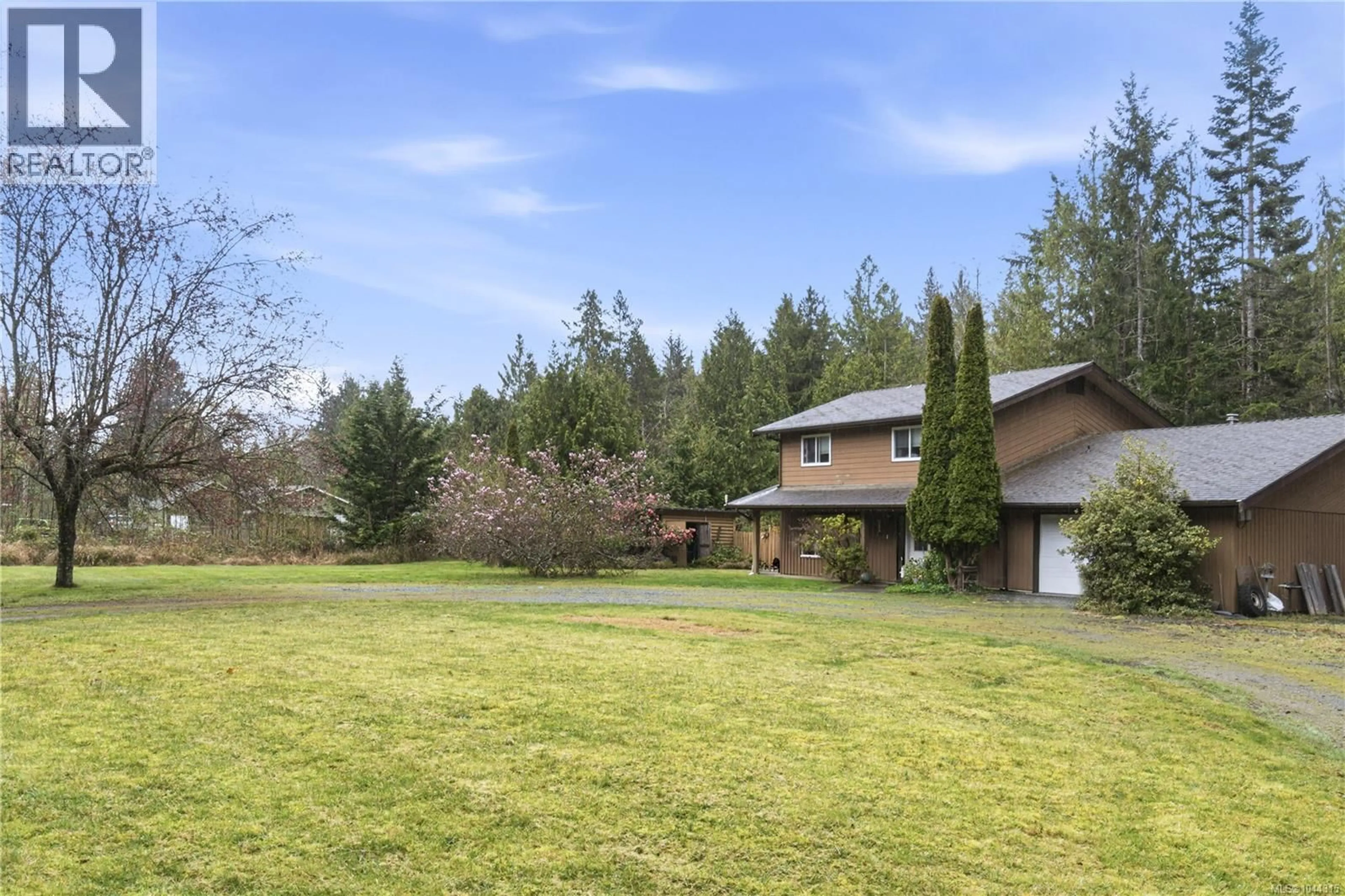 A pic from outside/outdoor area/front of a property/back of a property/a pic from drone, unknown for 4080 ISLAND HIGHWAY, Qualicum Beach British Columbia V9K2B1
