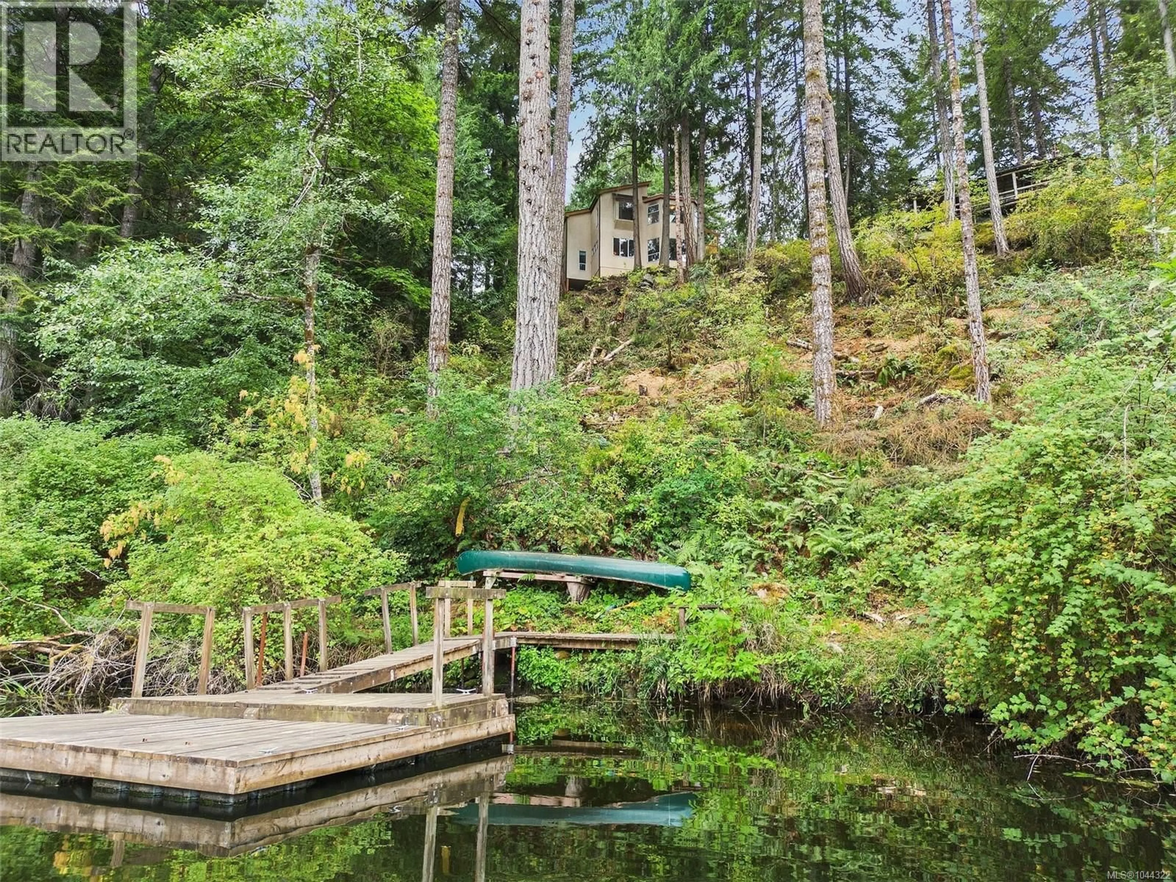Patio, forest/trees view for 3293 MCGUIRE WAY, Ladysmith British Columbia V9G1C4