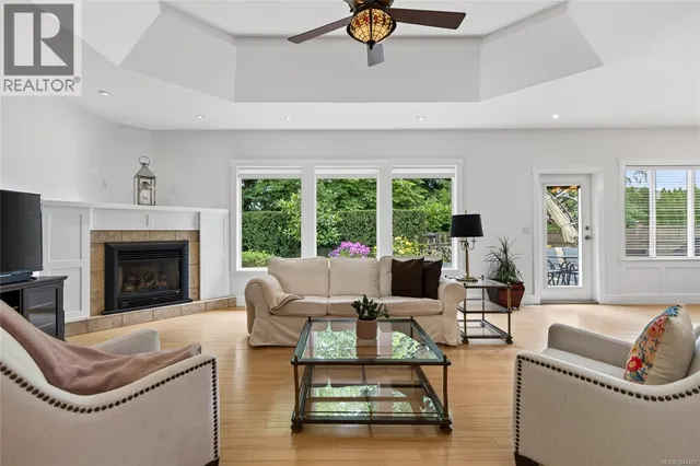 2331 SUFFOLK CRESCENT, Courtenay 3