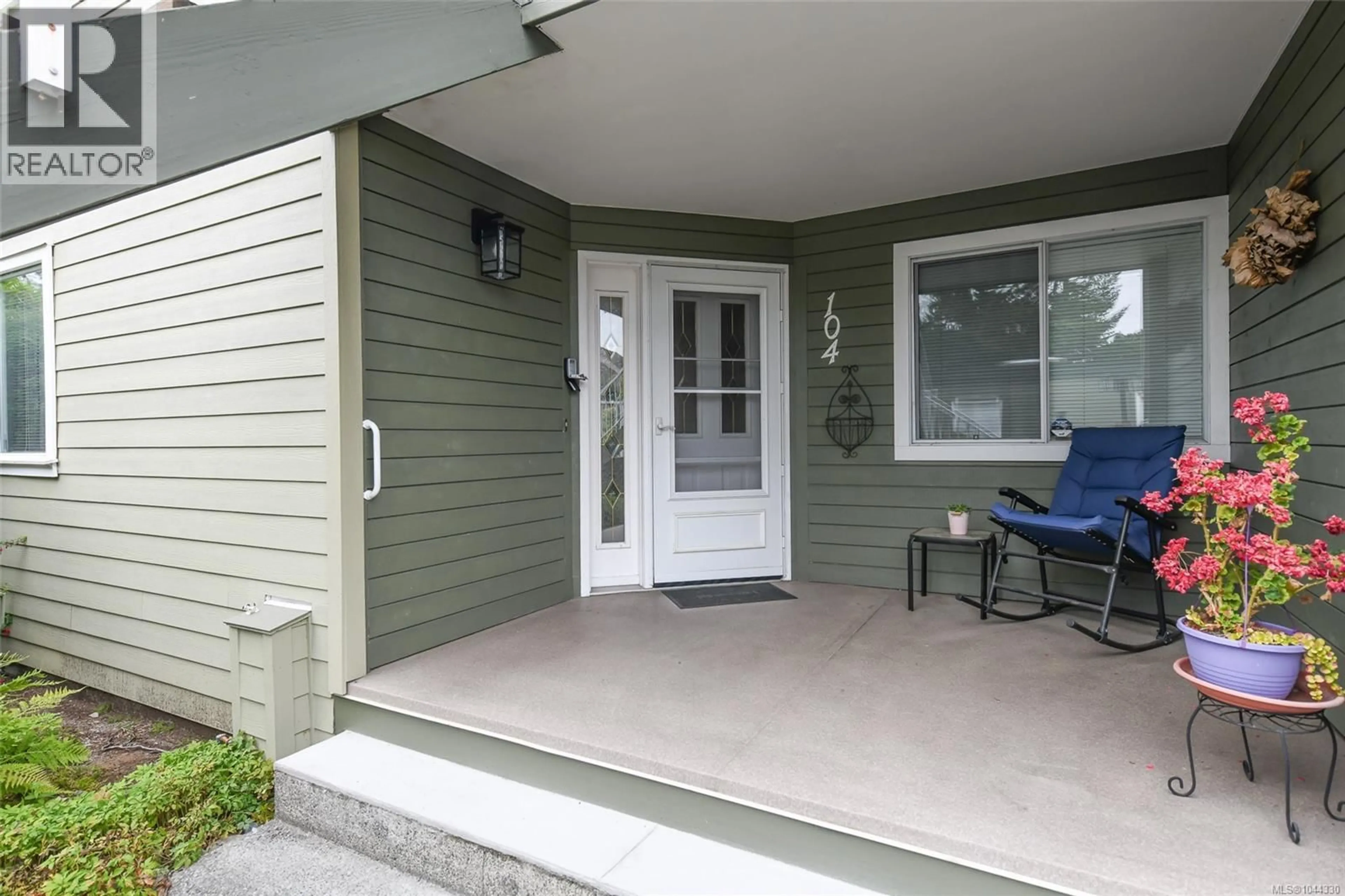 Patio, street for 104 - 2970 CLIFFE AVENUE, Courtenay British Columbia V9N2L7