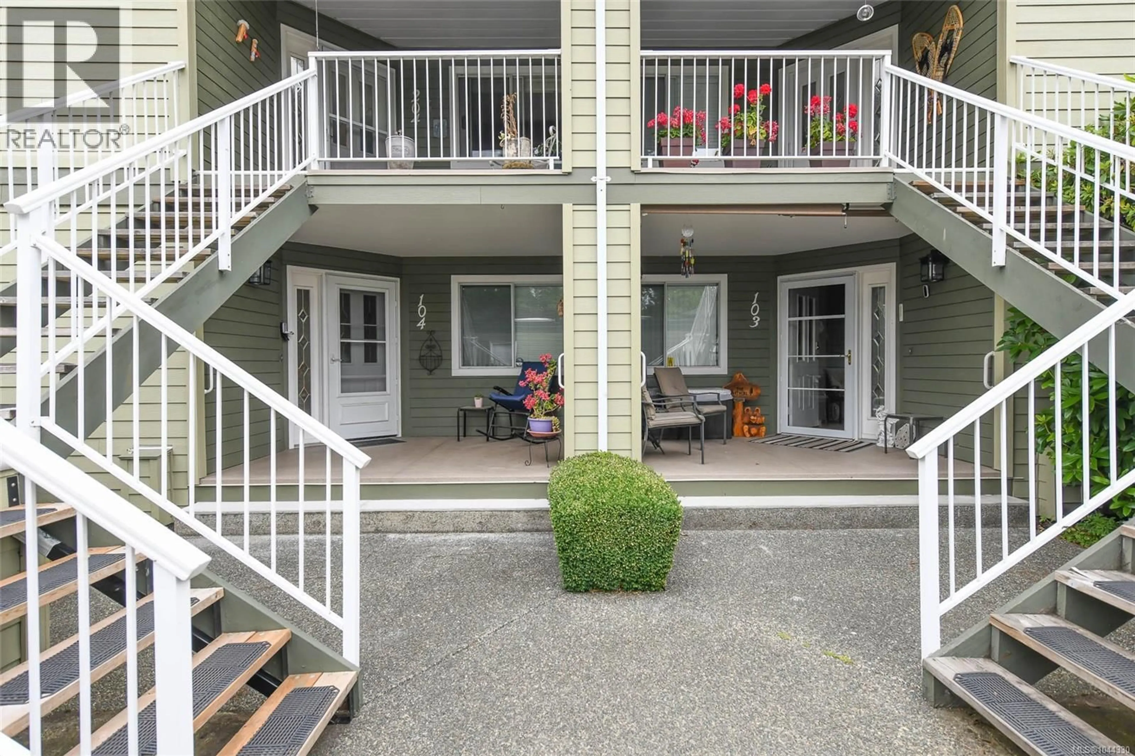 Patio, street for 104 - 2970 CLIFFE AVENUE, Courtenay British Columbia V9N2L7