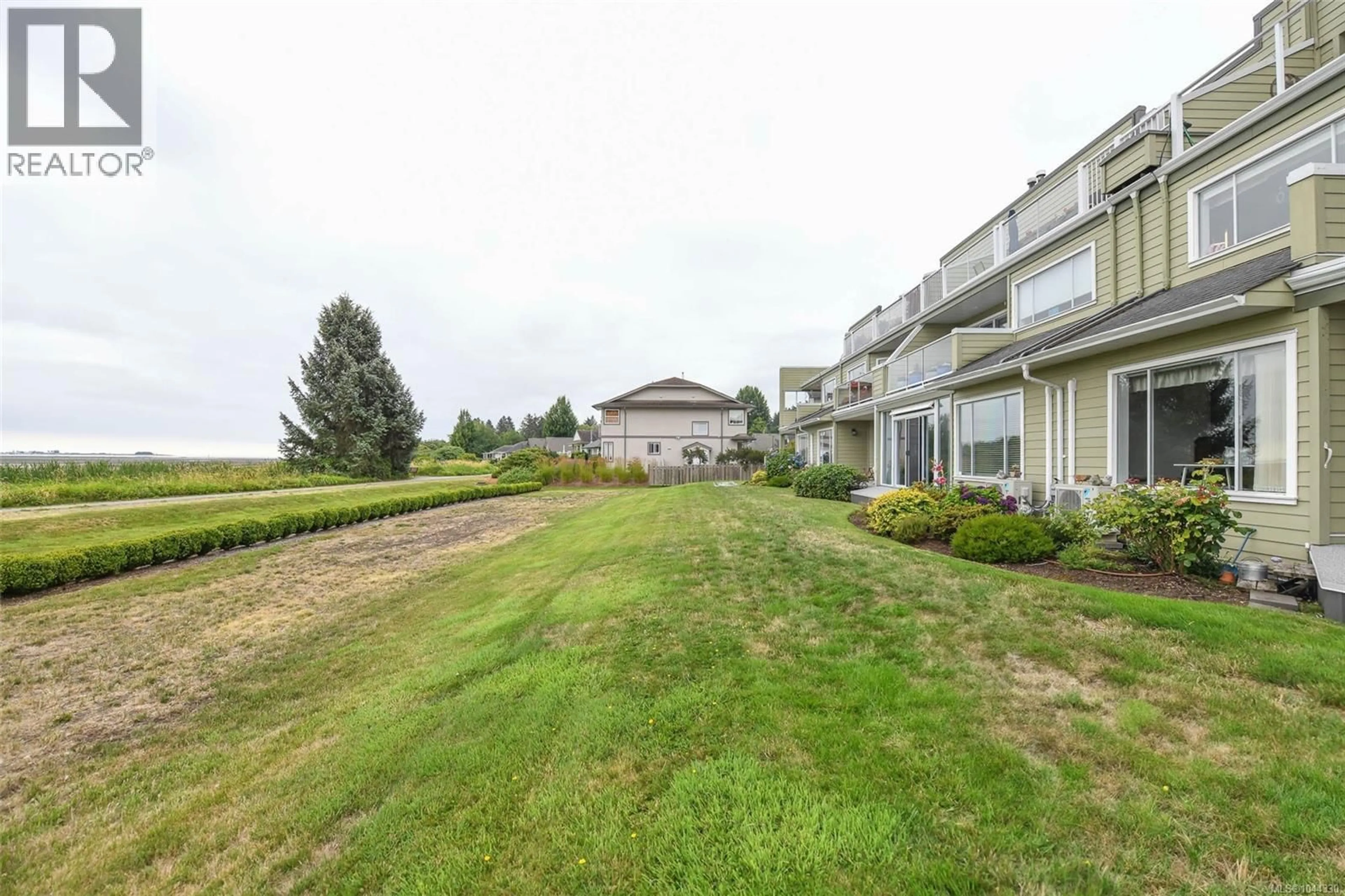 Patio, unknown for 104 - 2970 CLIFFE AVENUE, Courtenay British Columbia V9N2L7