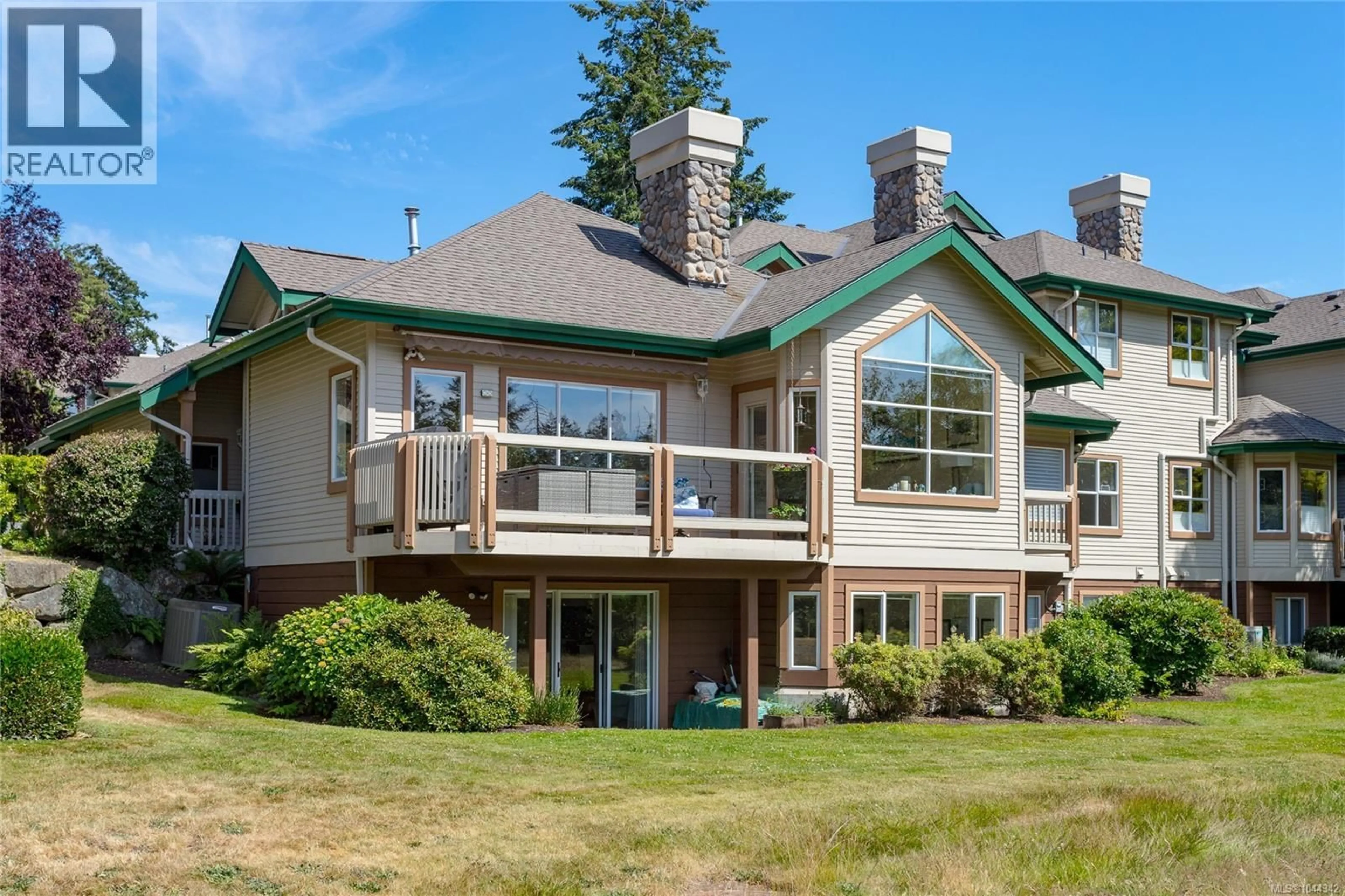 Home with vinyl exterior material, unknown for 76 - 530 MARSETT PLACE, Saanich British Columbia V8Z7J2