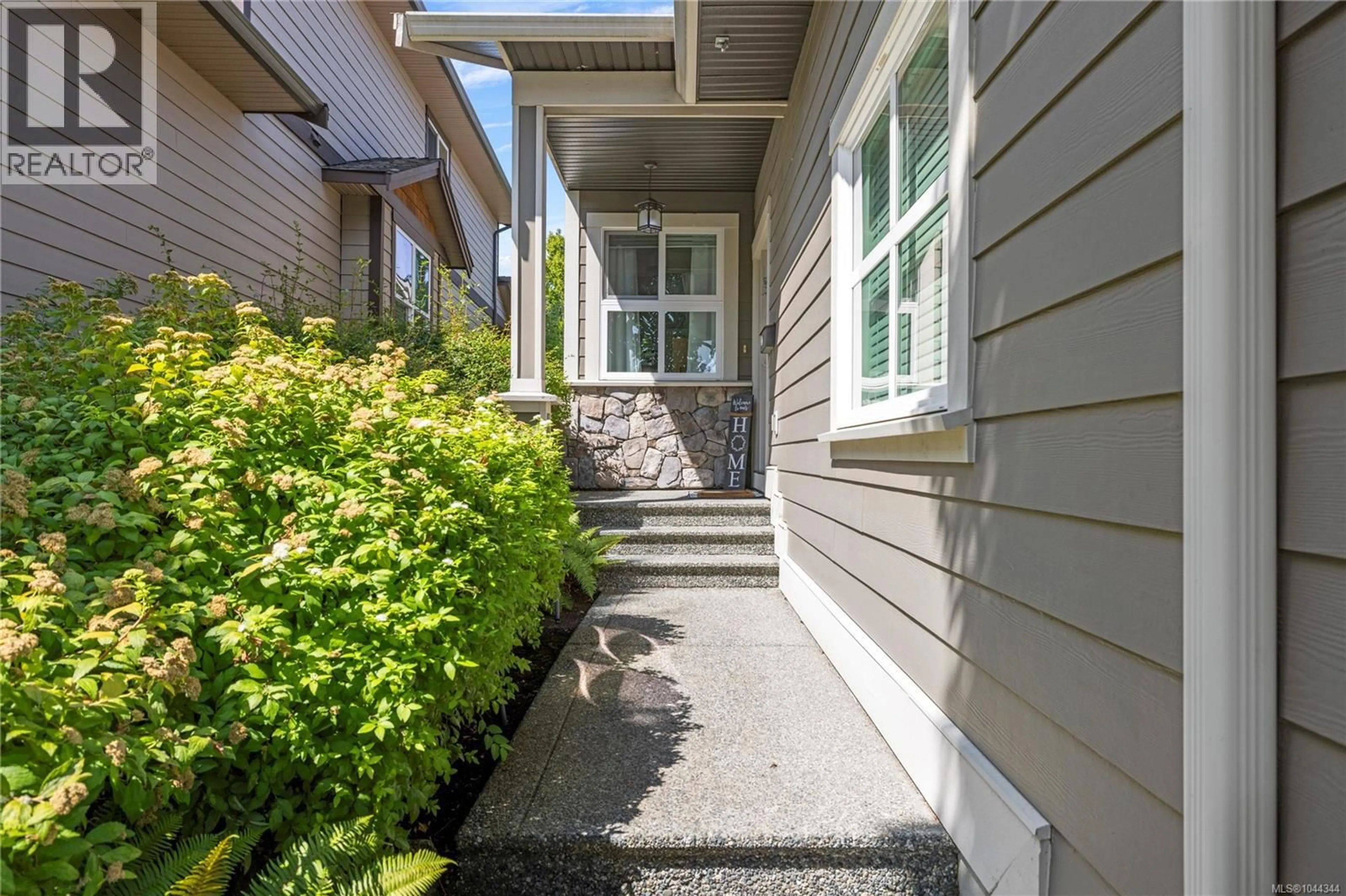 Home with vinyl exterior material, street for 6228 WASHINGTON WAY, Nanaimo British Columbia V9T0A3