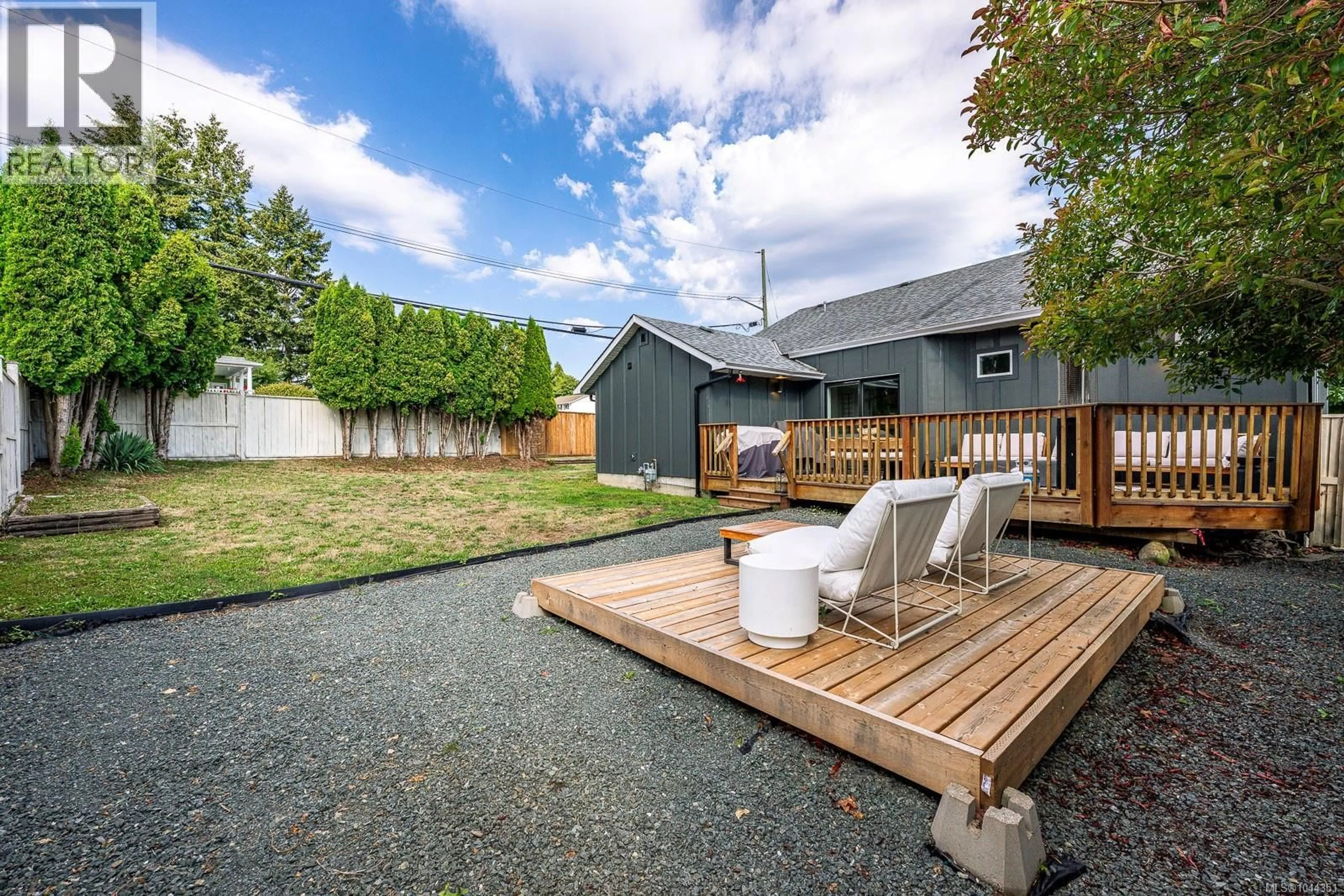 Patio, street for 1405 MALAHAT DRIVE, Courtenay British Columbia V9N8H3
