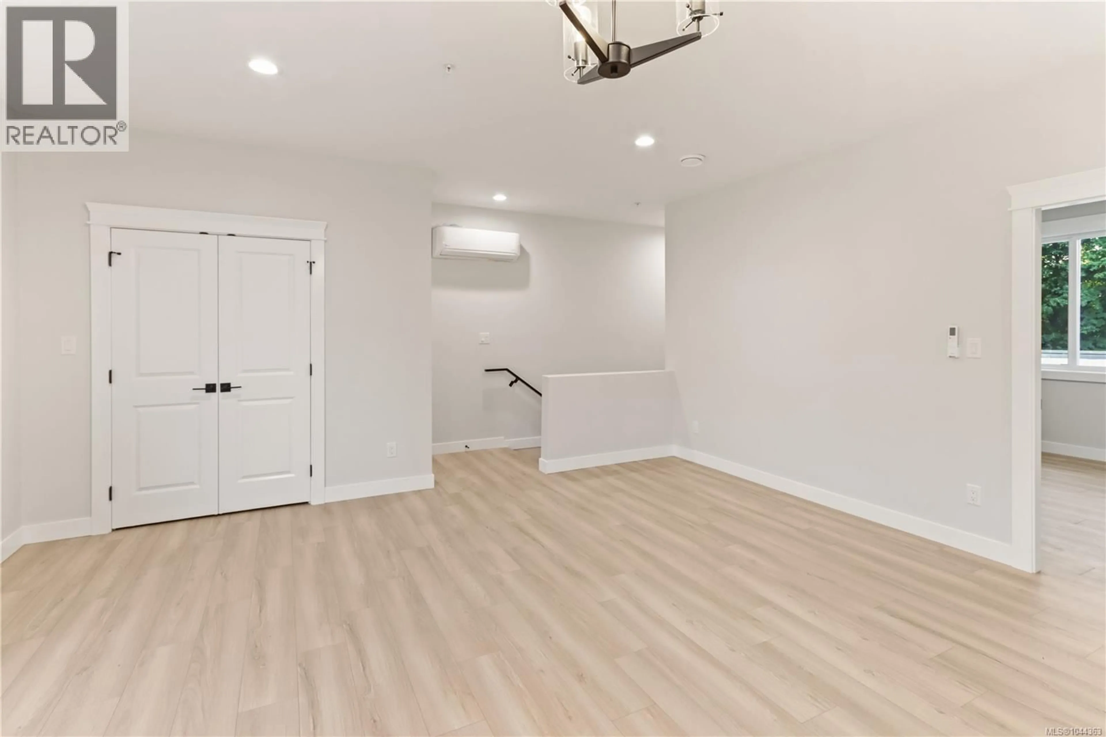A pic of a room for 200 - 2188 JINGLE POT ROAD, Nanaimo British Columbia V9R6J2