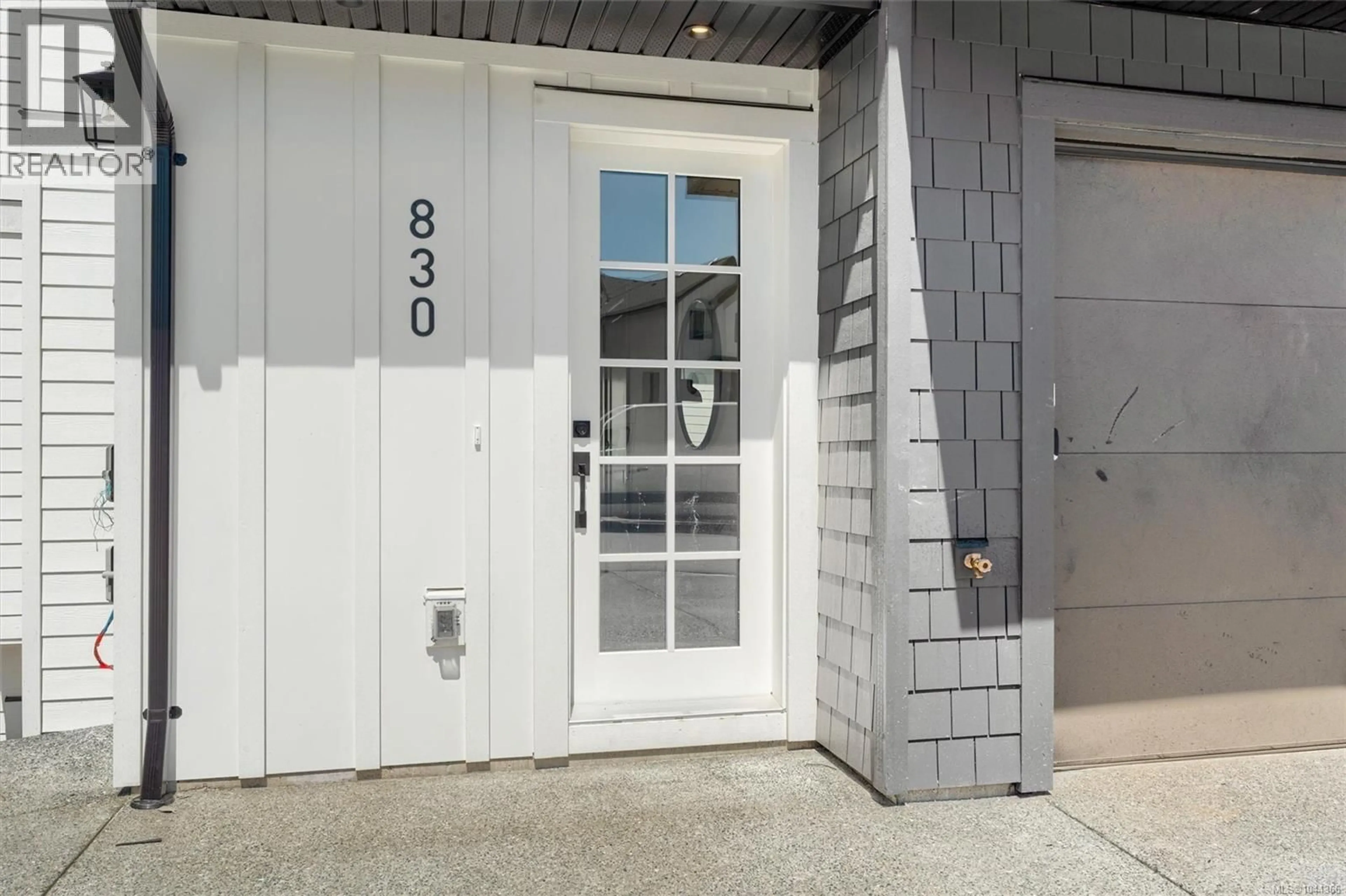 Indoor entryway for 830 BLACKBIRD PLACE, Langford British Columbia V9B6H4
