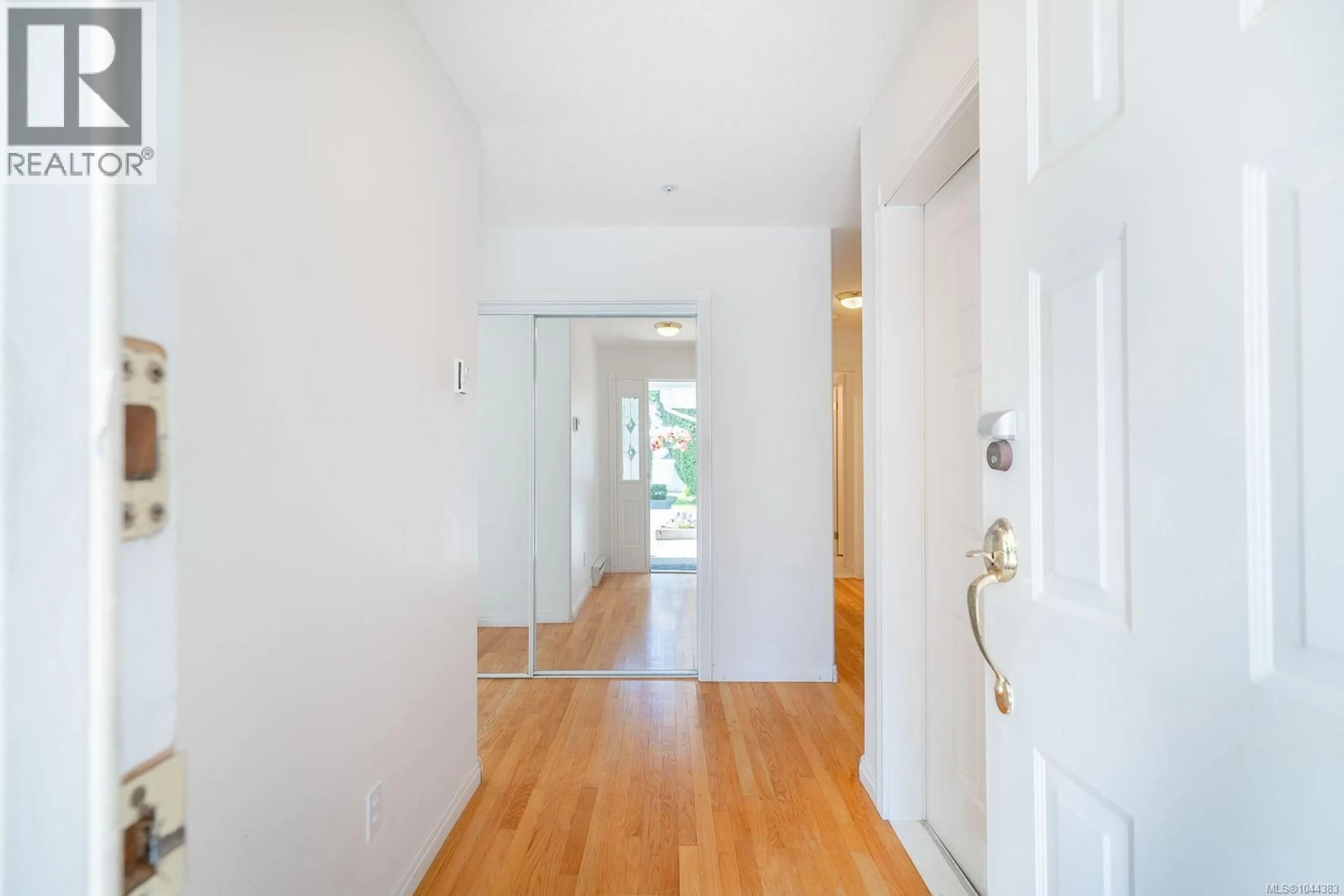 Indoor entryway for 5328 ARBOUR LANE, Nanaimo British Columbia V9T6E5