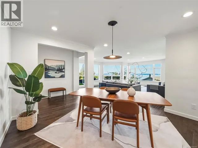 1 - 4771 CORDOVA BAY ROAD, Saanich 3