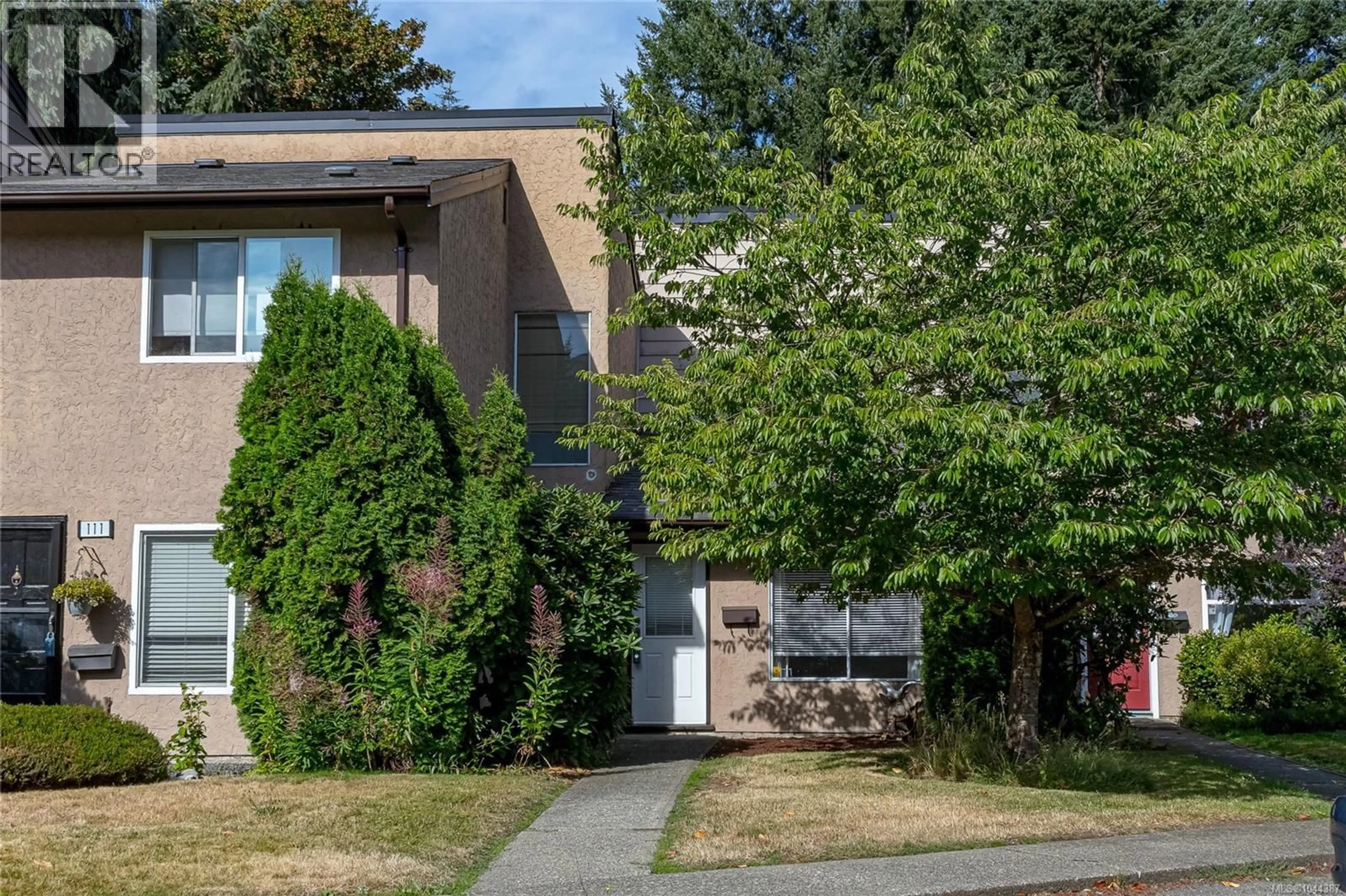 Home with vinyl exterior material, street for 112 - 2860 SOOKE LAKE ROAD, Langford British Columbia V9B4R3
