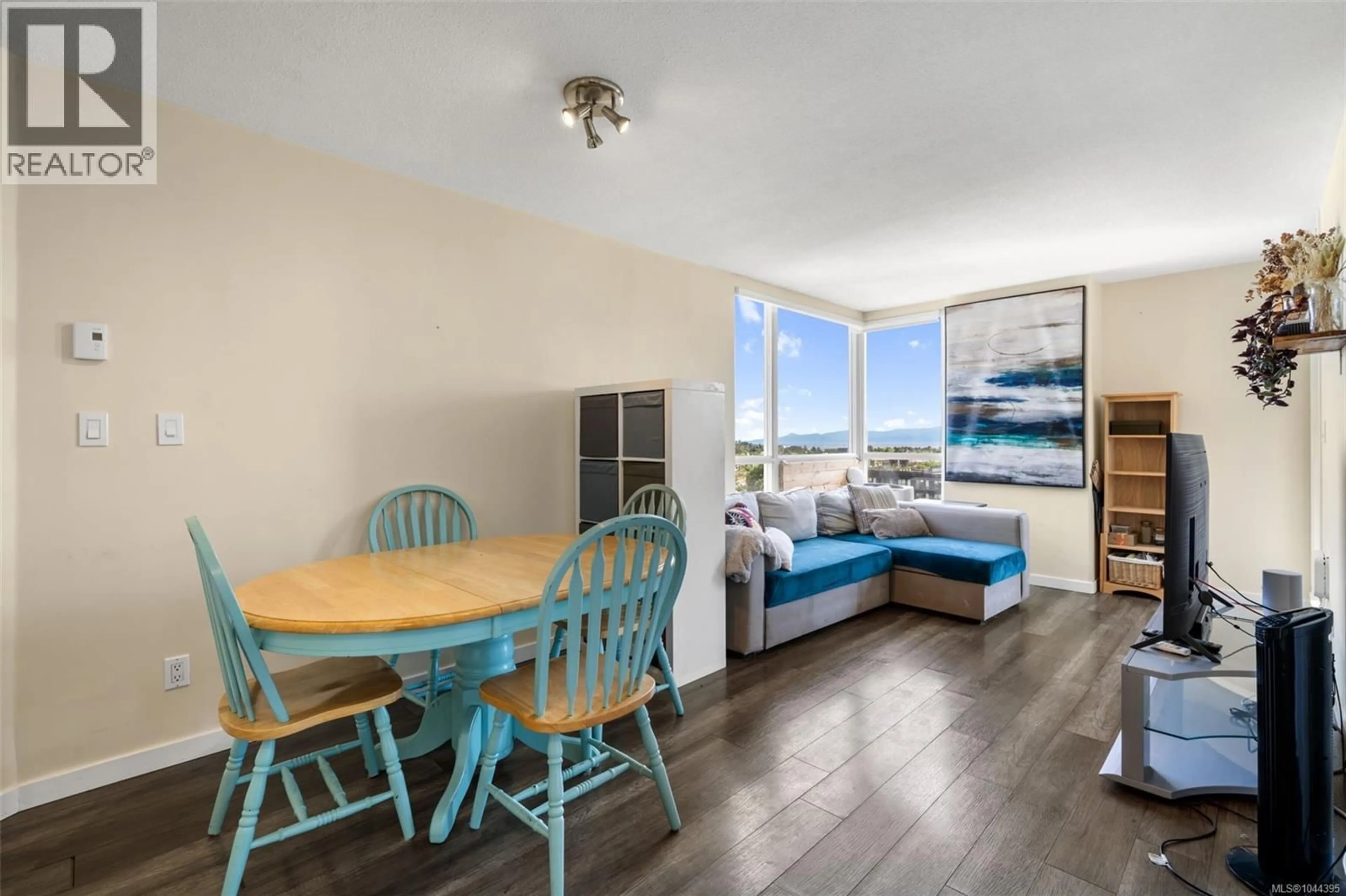 Dining room, wood/laminate floor for 904 - 930 YATES STREET, Victoria British Columbia V8V4Z3