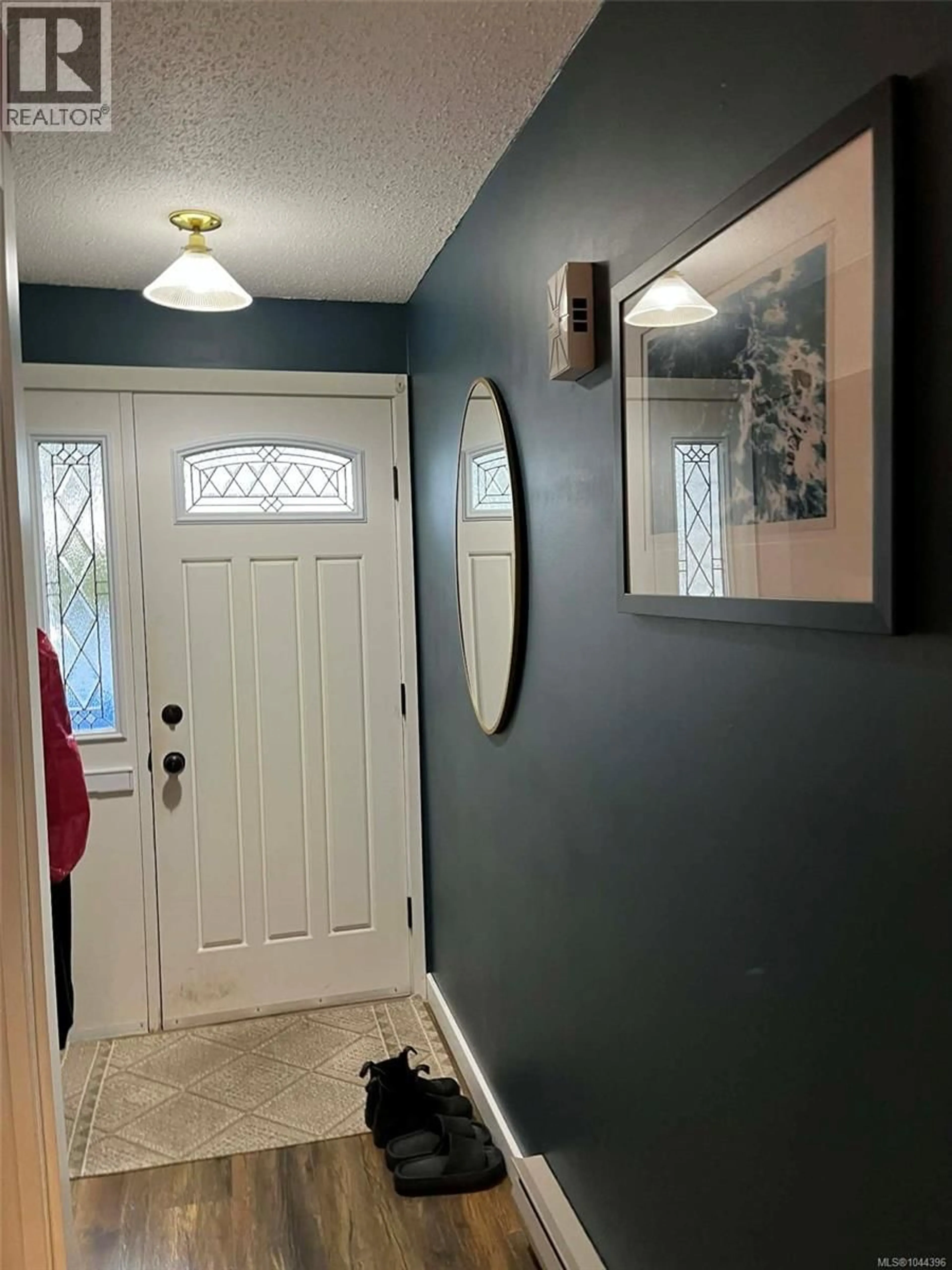 Indoor entryway for 4217 8TH AVENUE, Port Alberni British Columbia V9Y2S5