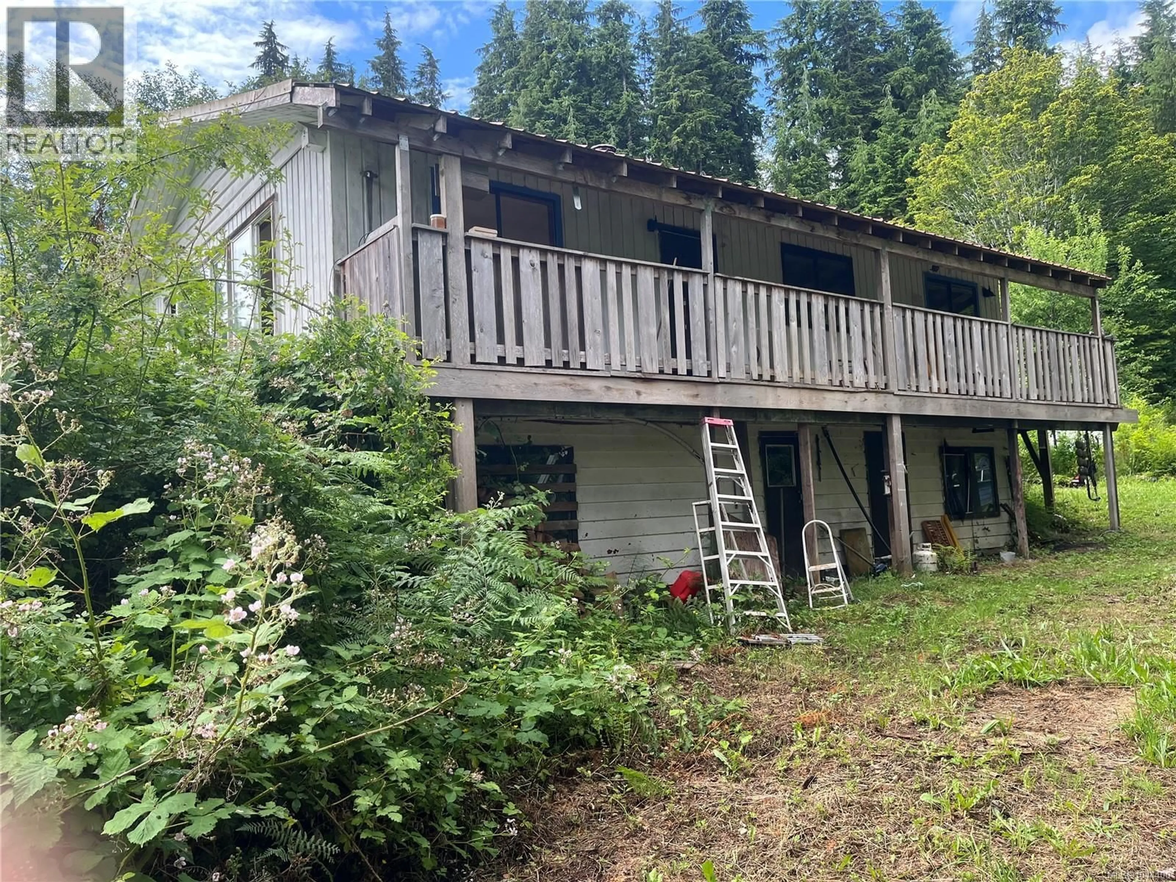 A pic from outside/outdoor area/front of a property/back of a property/a pic from drone, building for E-575 QUATSINO ROAD, Quatsino British Columbia V0N2V0