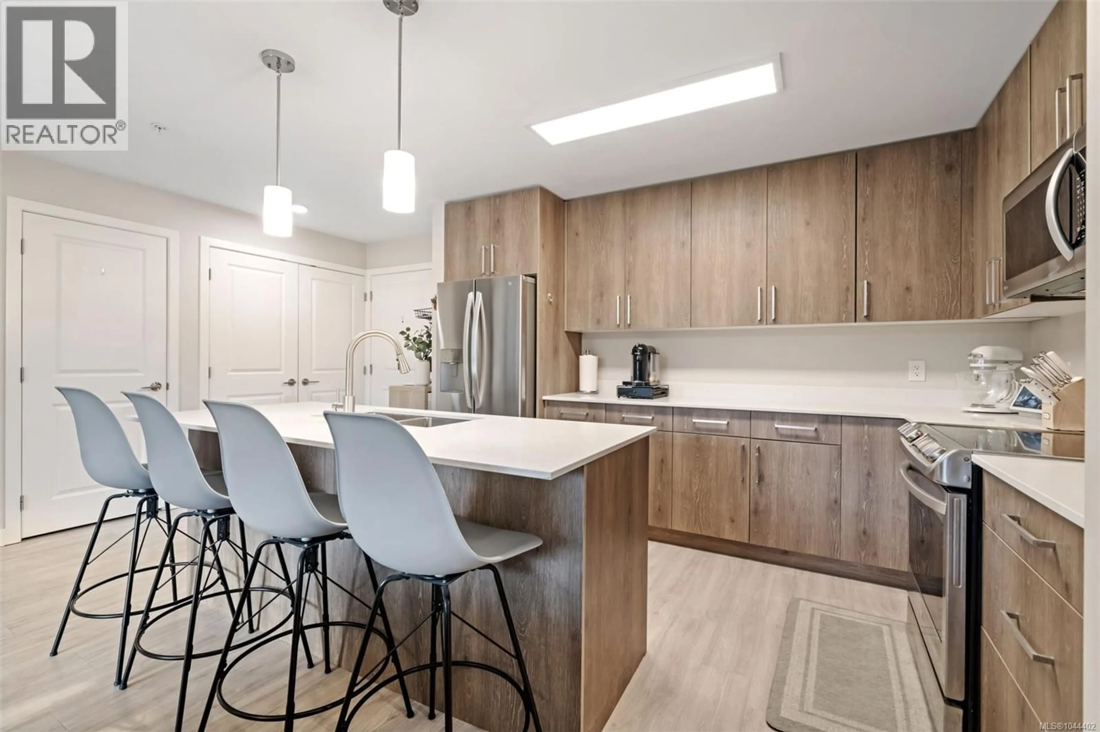 Contemporary kitchen, unknown for 311 - 110 PRESLEY PLACE, View Royal British Columbia V9B0Z1