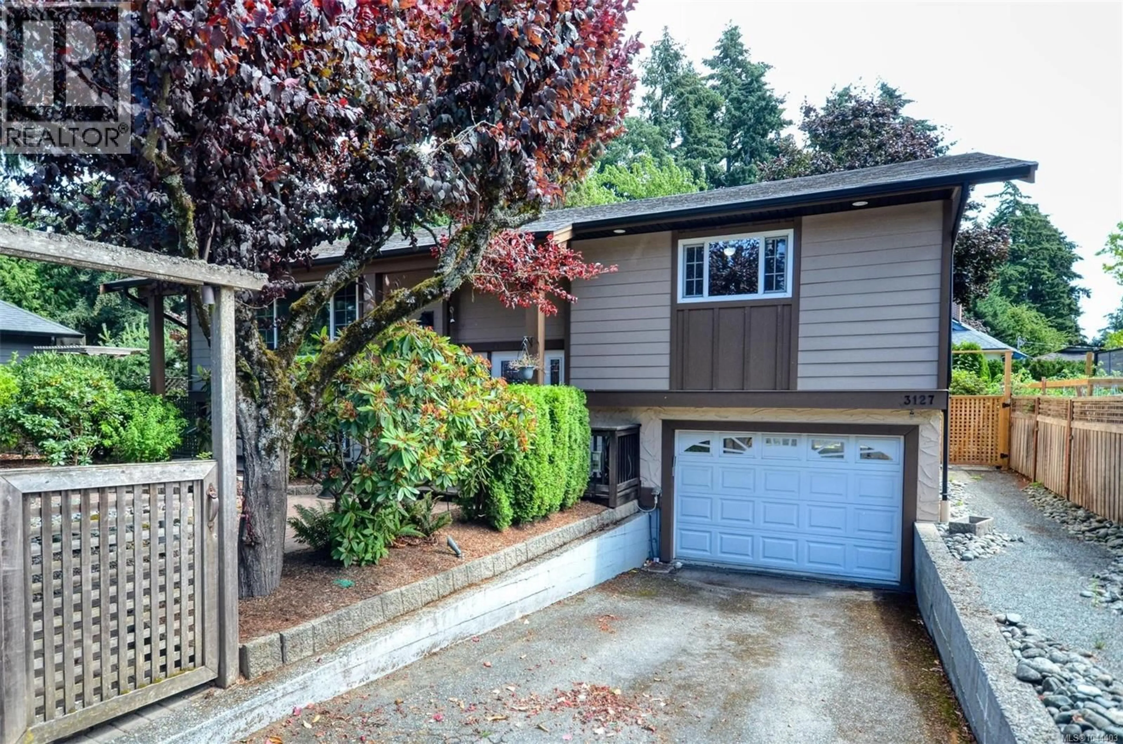 Home with vinyl exterior material, street for 3127 METCHOSIN ROAD, Colwood British Columbia V9C1Z9