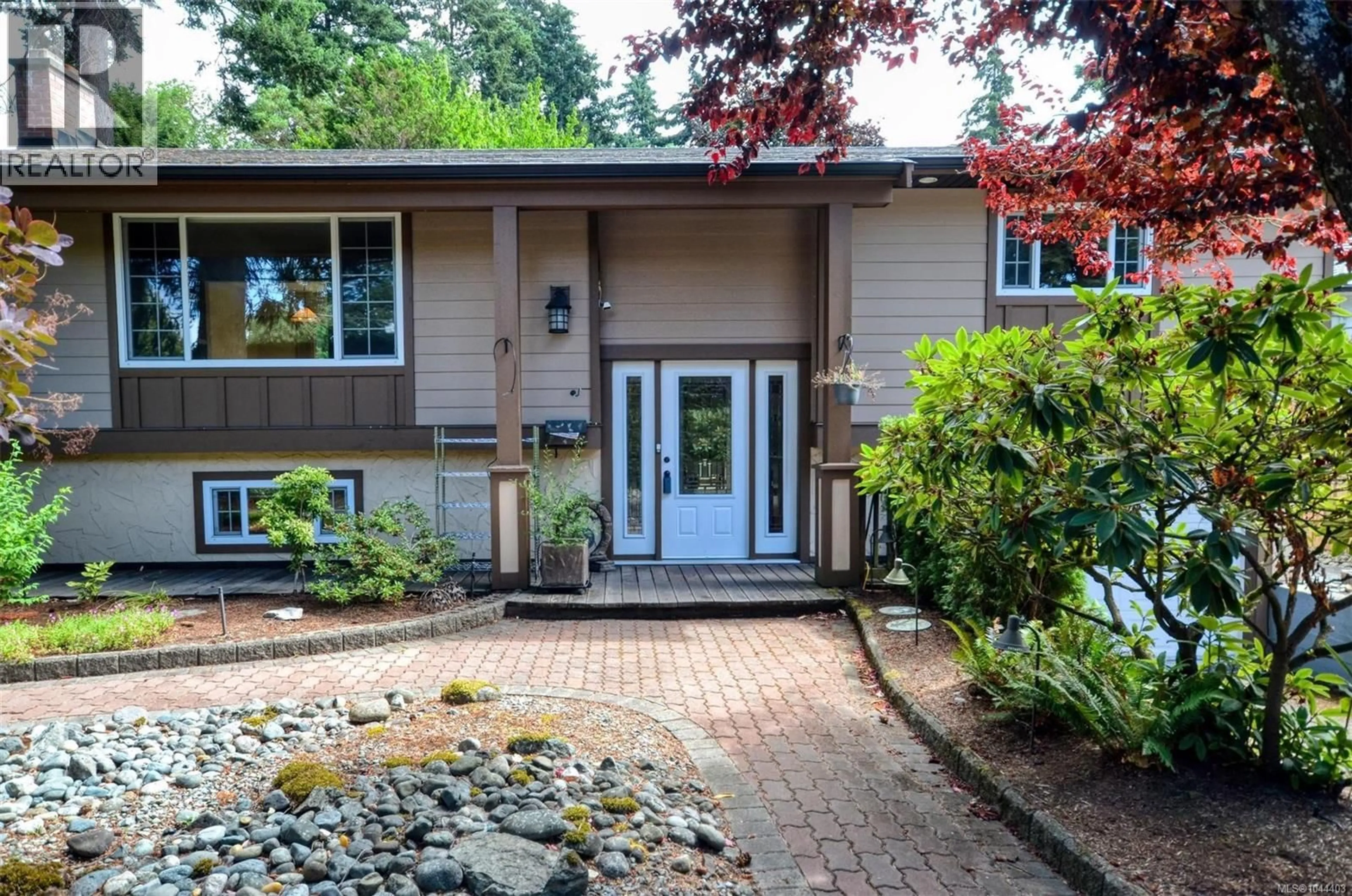 Home with vinyl exterior material, street for 3127 METCHOSIN ROAD, Colwood British Columbia V9C1Z9