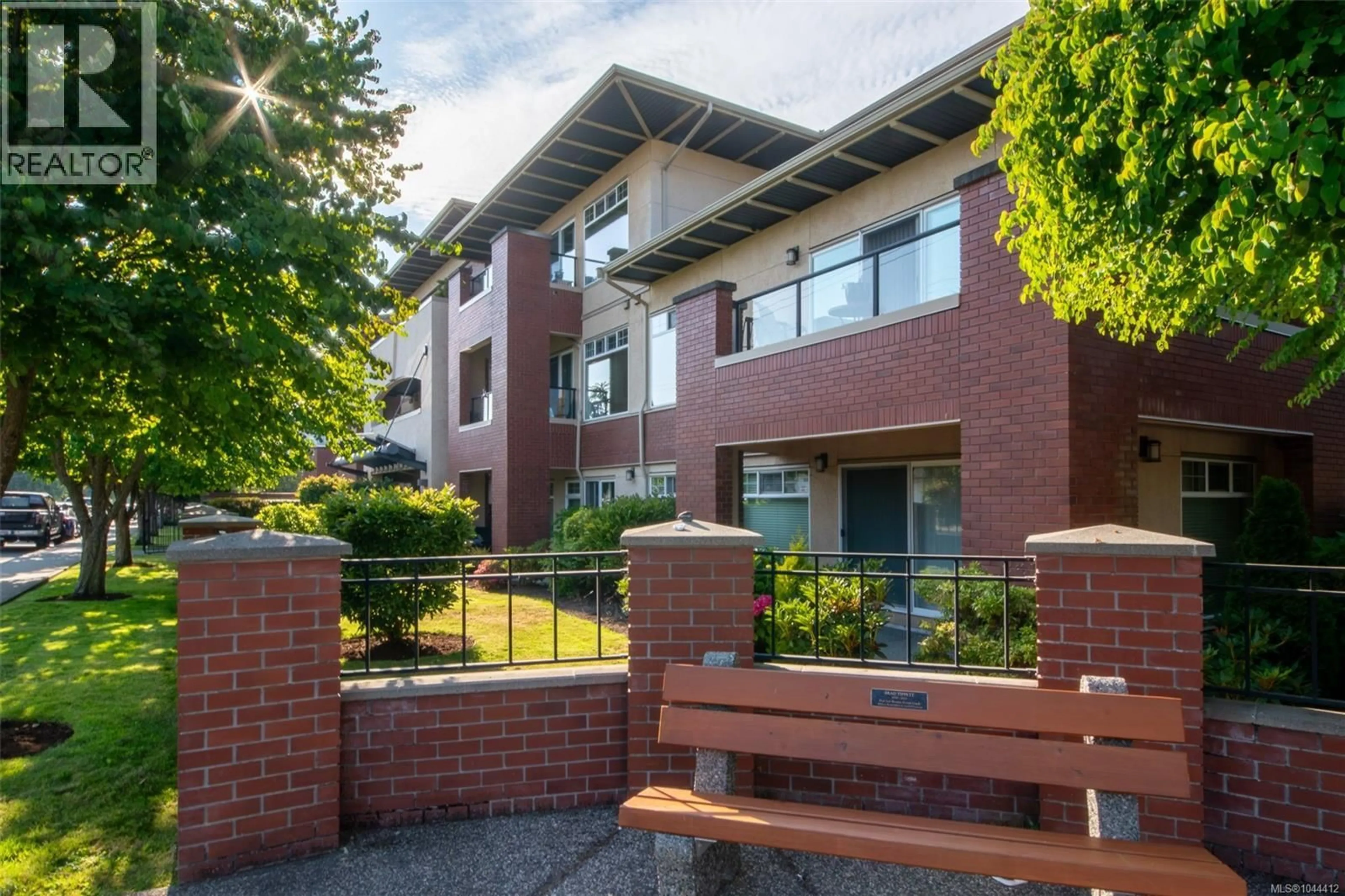 Home with brick exterior material, building for 202 - 2380 BRETHOUR AVENUE, Sidney British Columbia V8L2A5
